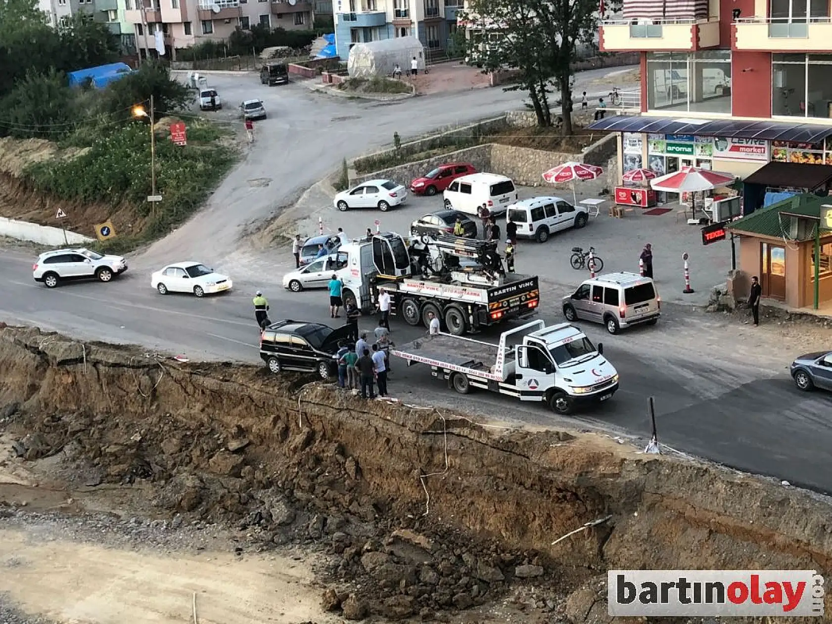İki lastiği boşta kaldı
