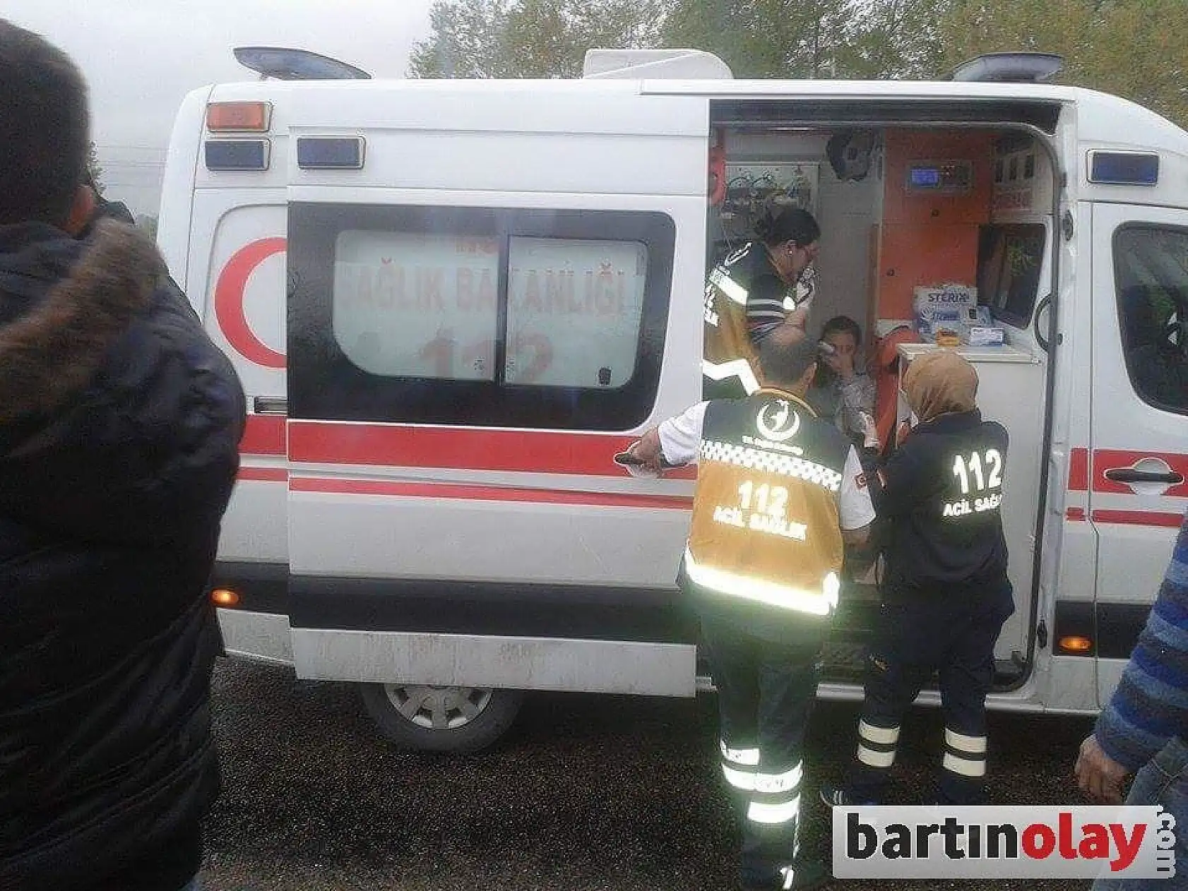 İki otomobil çarpıştı: 6 yaralı