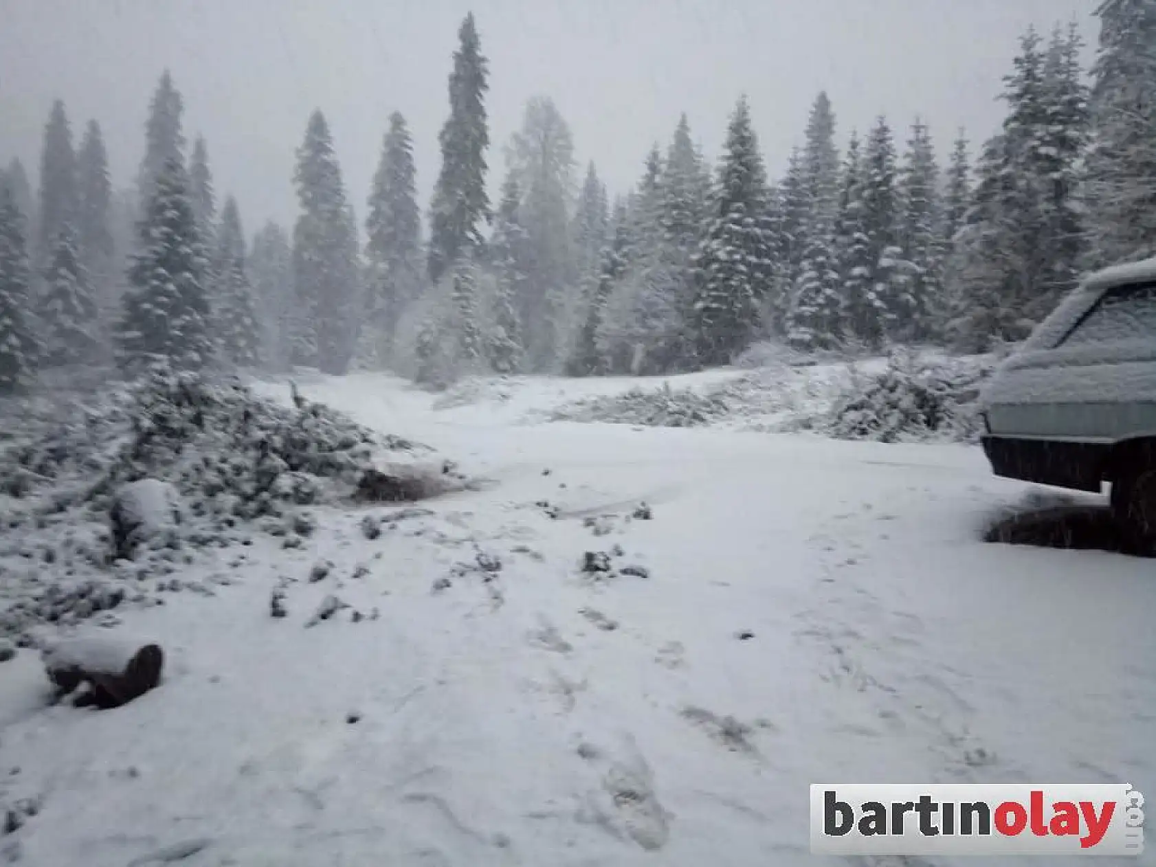 İlk kar düştü, her yer beyaza büründü