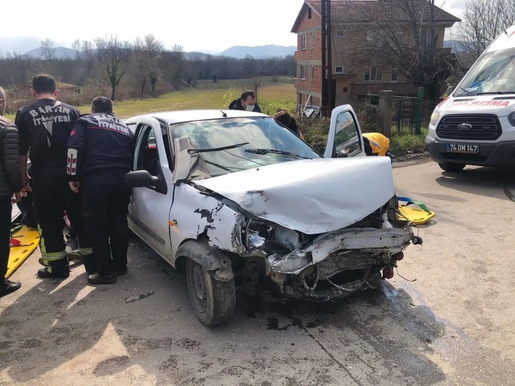 Kafa kafaya çarpışma, 4 yaralı