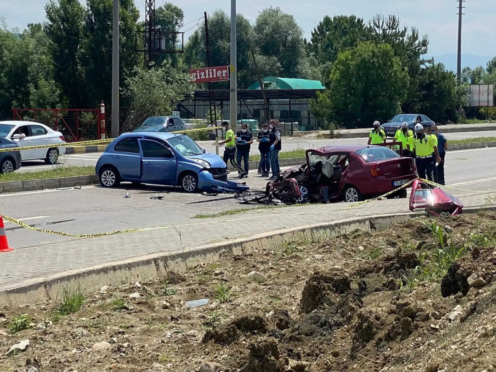 Terminal yolunda feci kaza