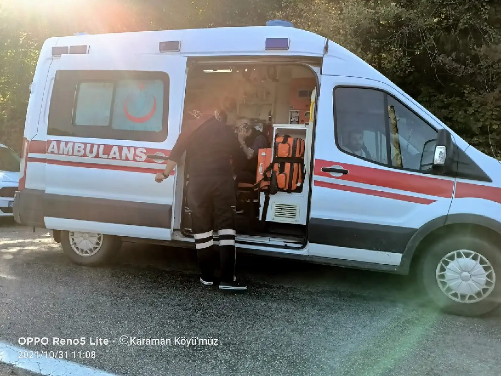 Kurucaşile yolunda kaza, iki yaralı