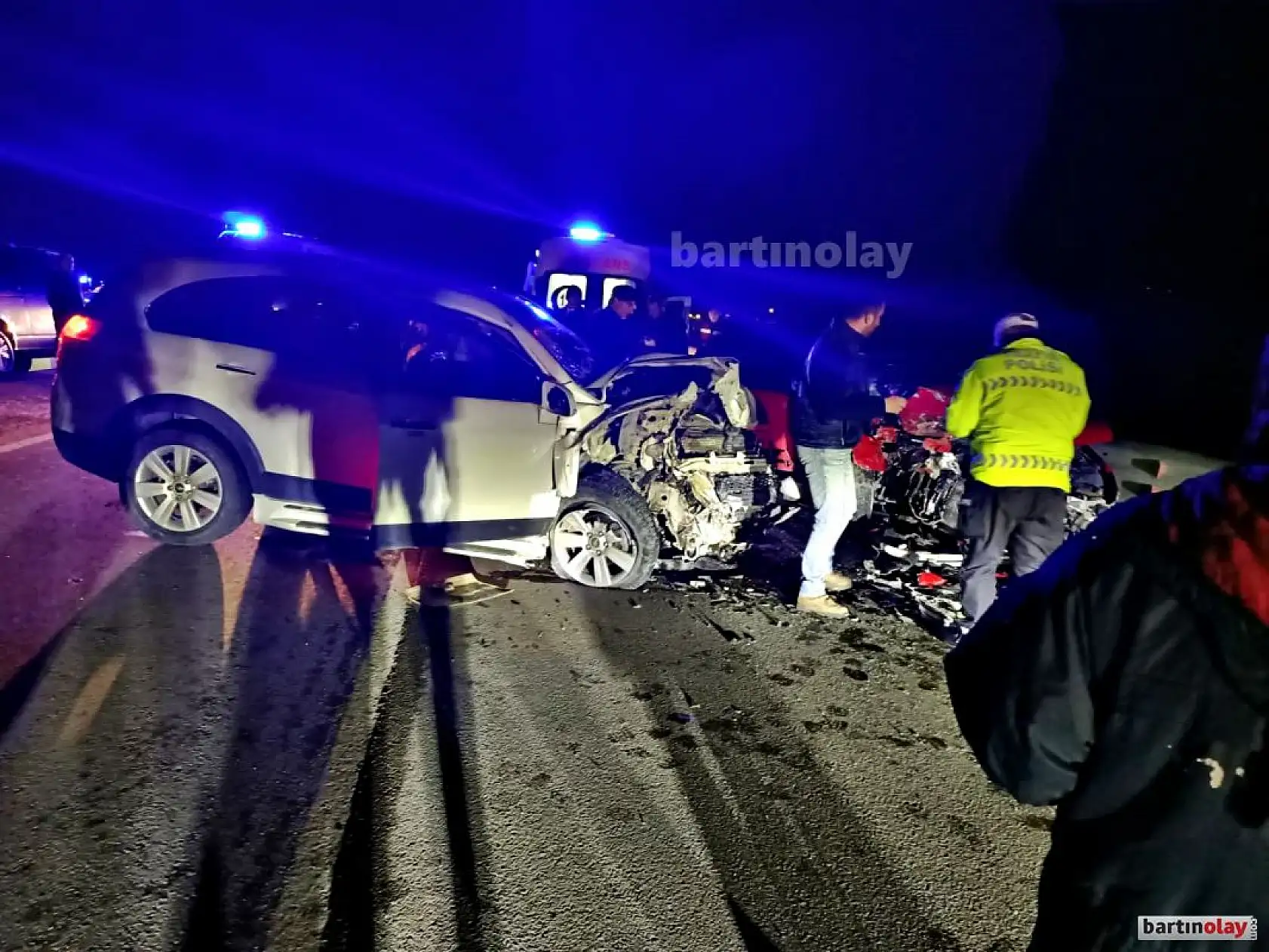 Kafa kafaya çarpıştılar, 5 yaralı