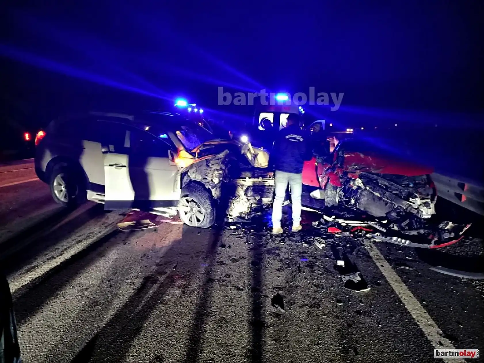 Kafa kafaya çarpıştılar, 5 yaralı