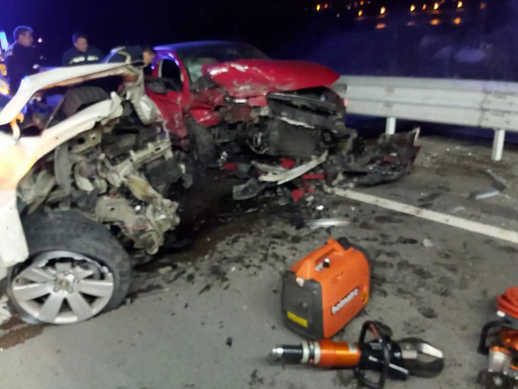 Kafa kafaya çarpıştılar, 5 yaralı