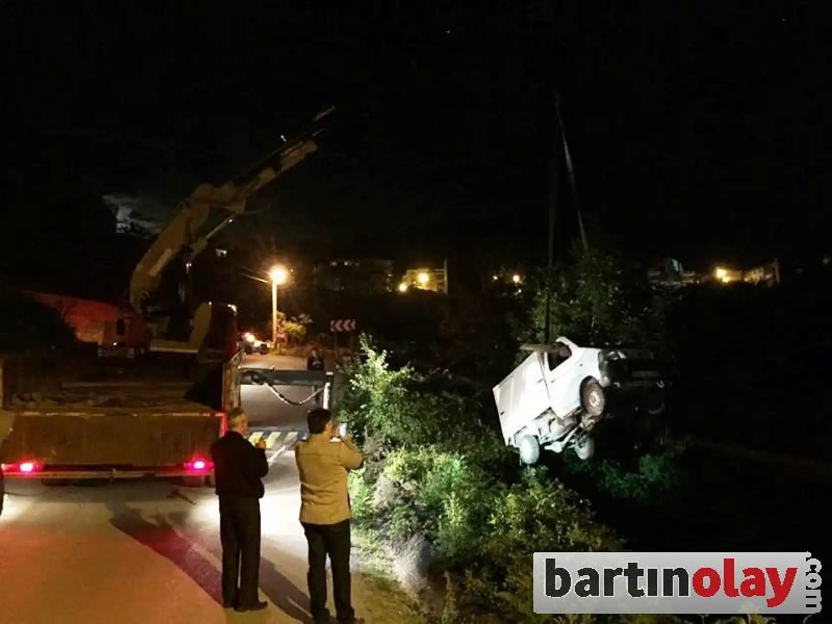 Kamyonet şarampole uçtu: 1 yaralı