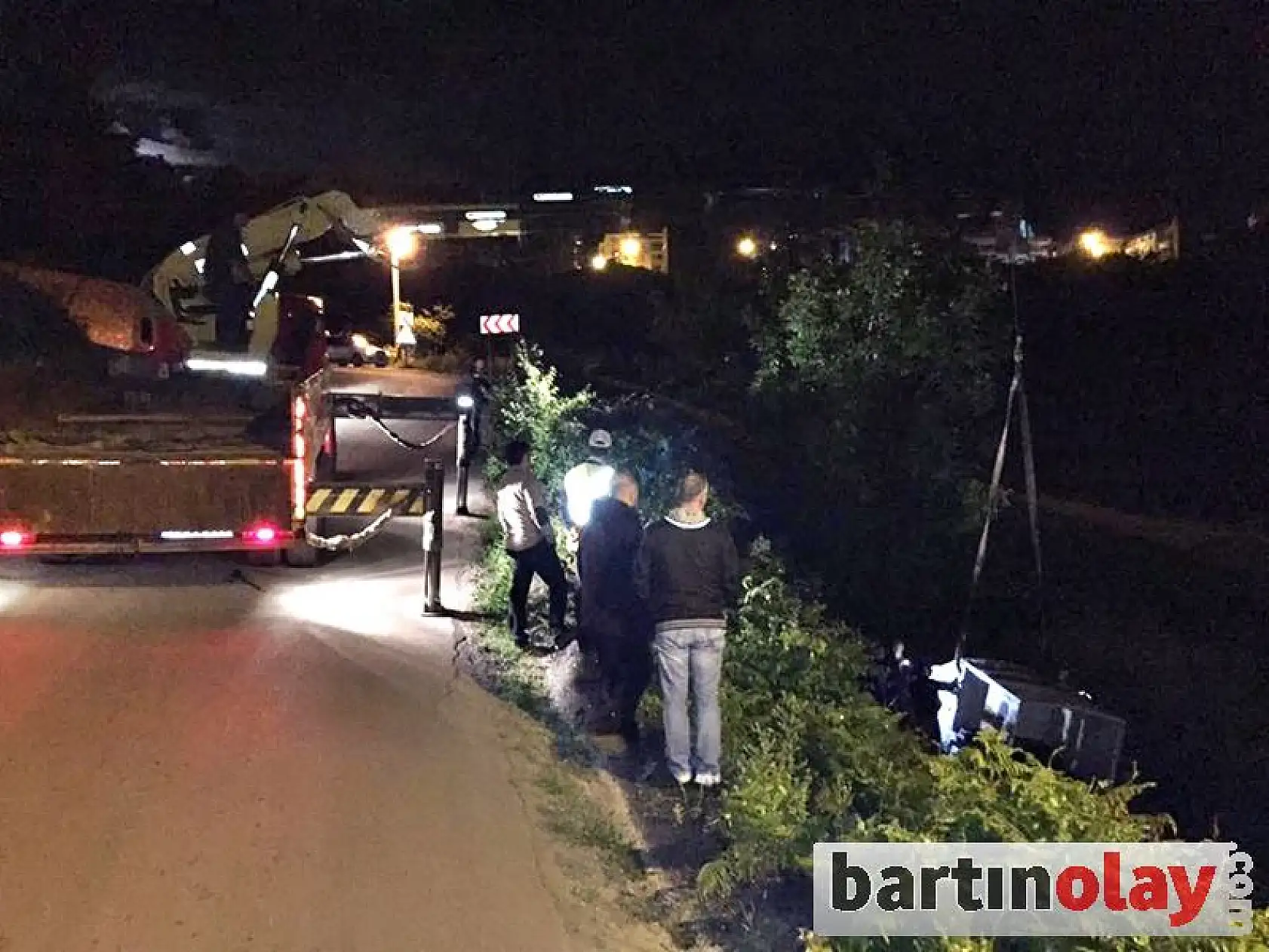 Kamyonet şarampole uçtu: 1 yaralı