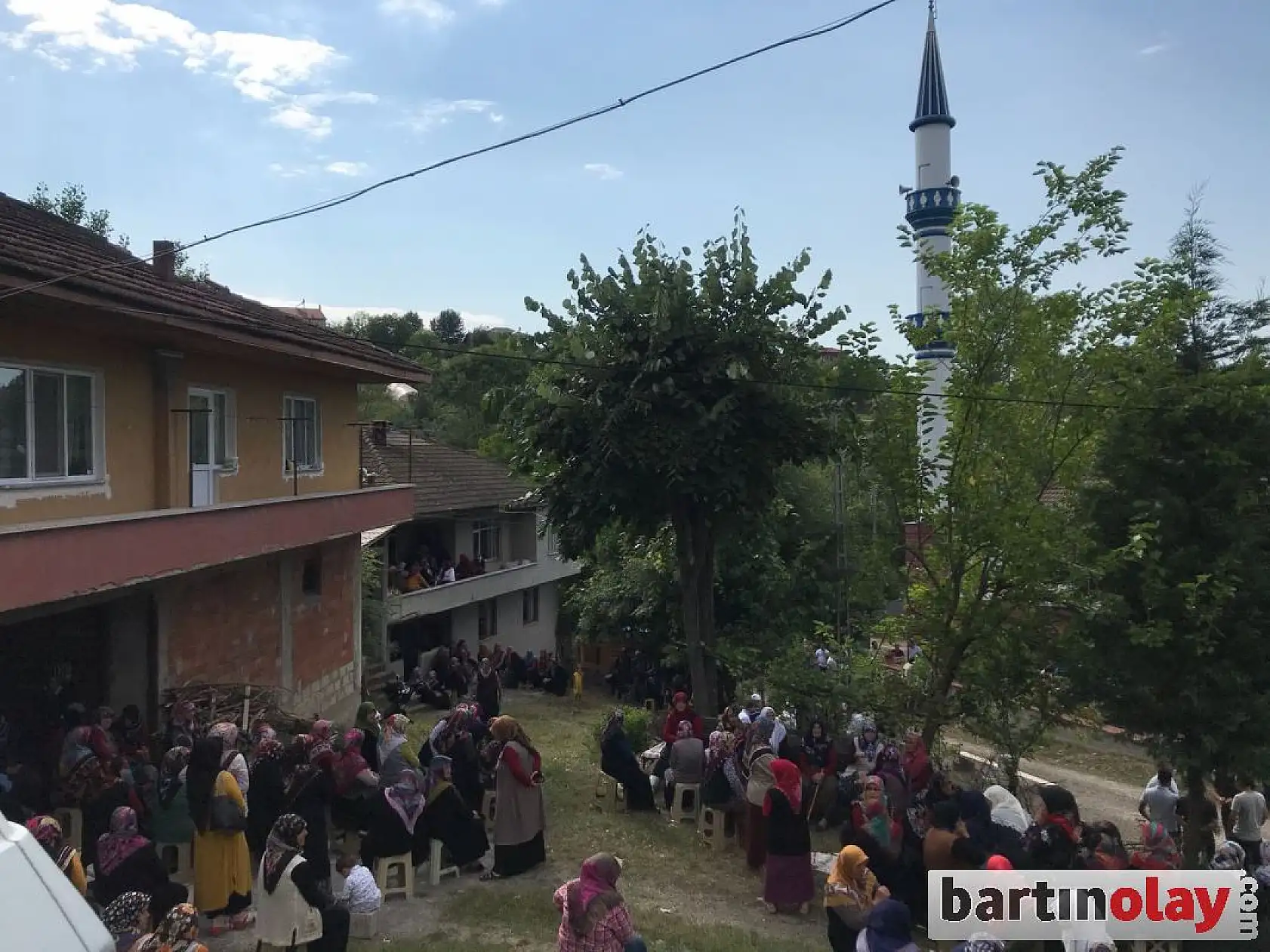 Kendisi cezaevine girdi, dayısı defnedildi