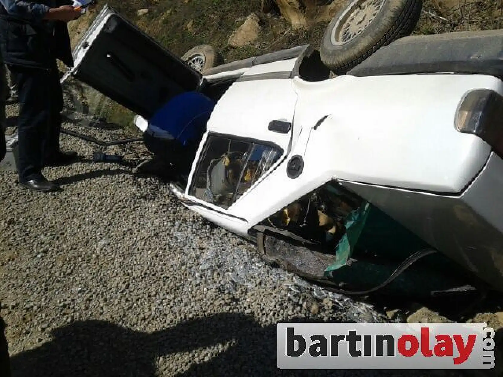 Kontrolden Çıkan Otomobil Takla Attı