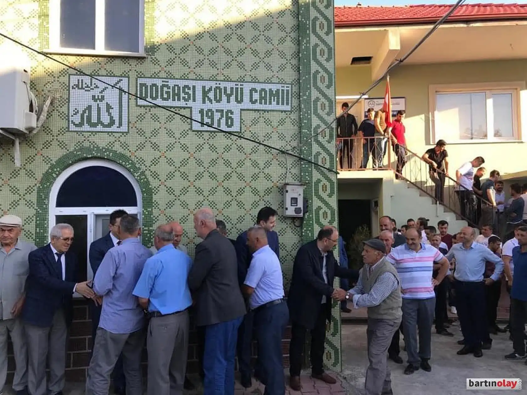 Köylüler Bayram Namazında sürprizle karşılaştı