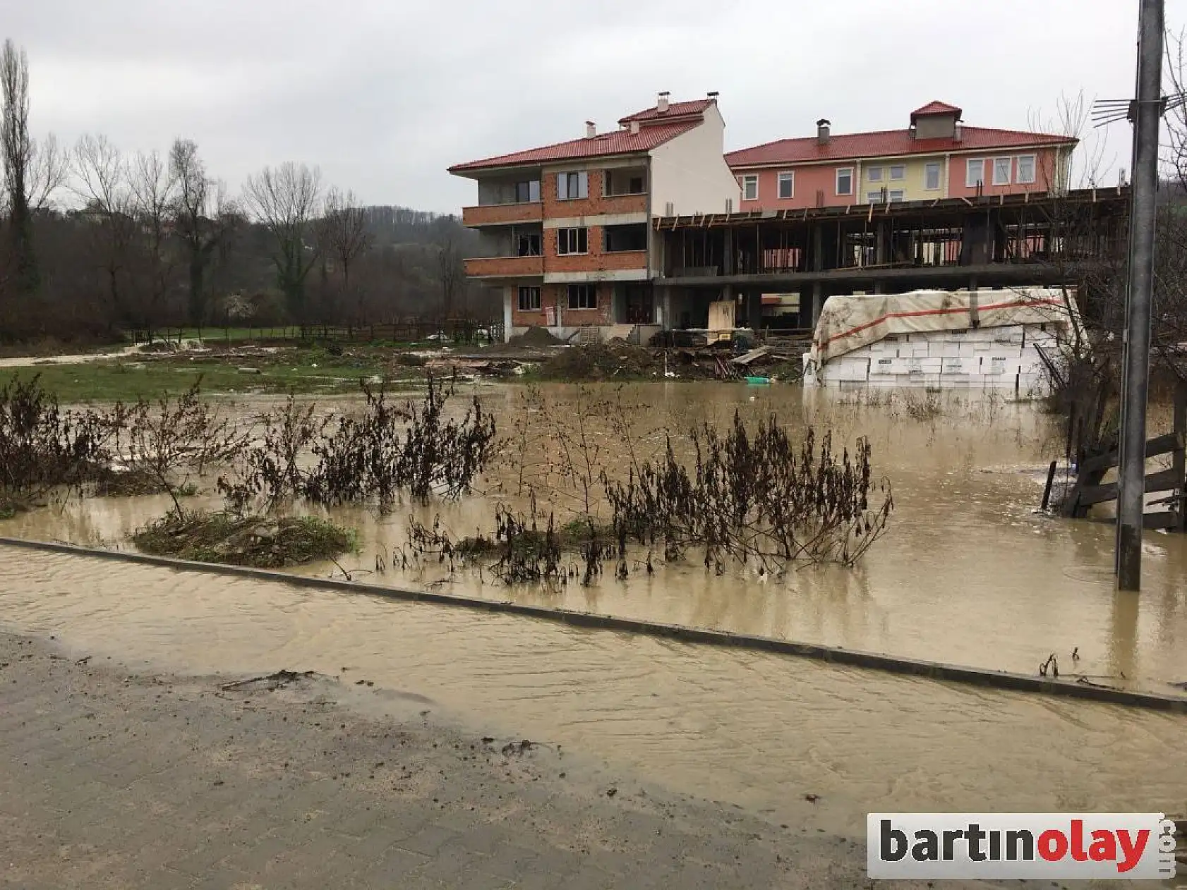 Kozcağız'da Belediye Ekipleri Teyakkuzda