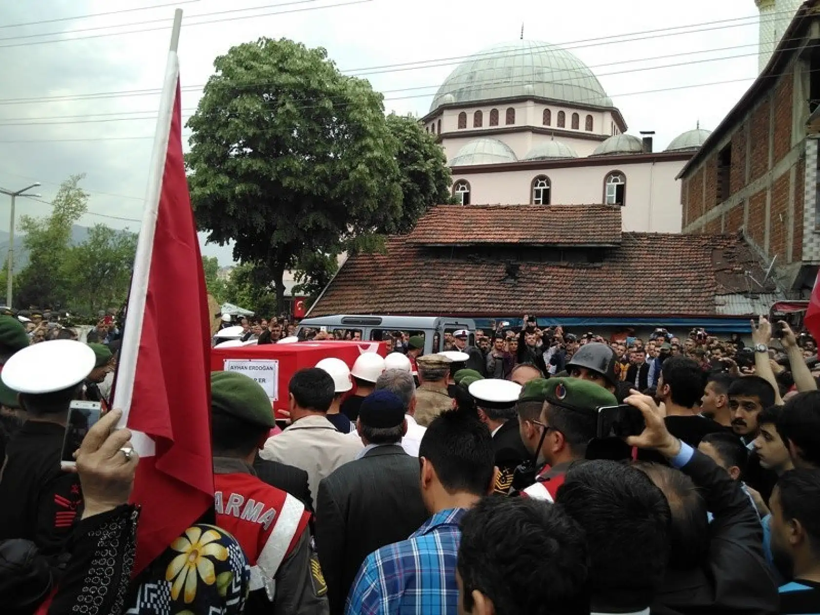 Kozcağız Şehidini tekbirlerle uğurladı