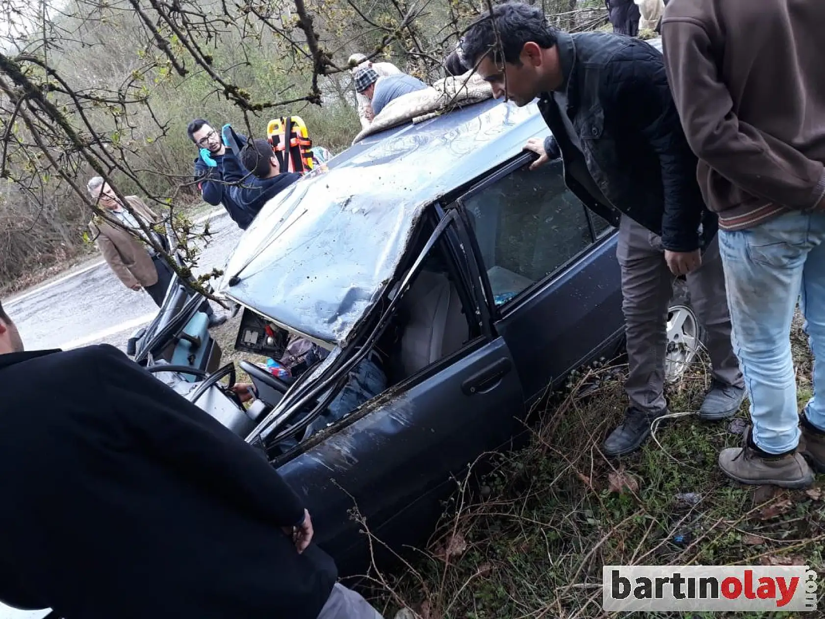 Kumluca'da otomobil takla attı
