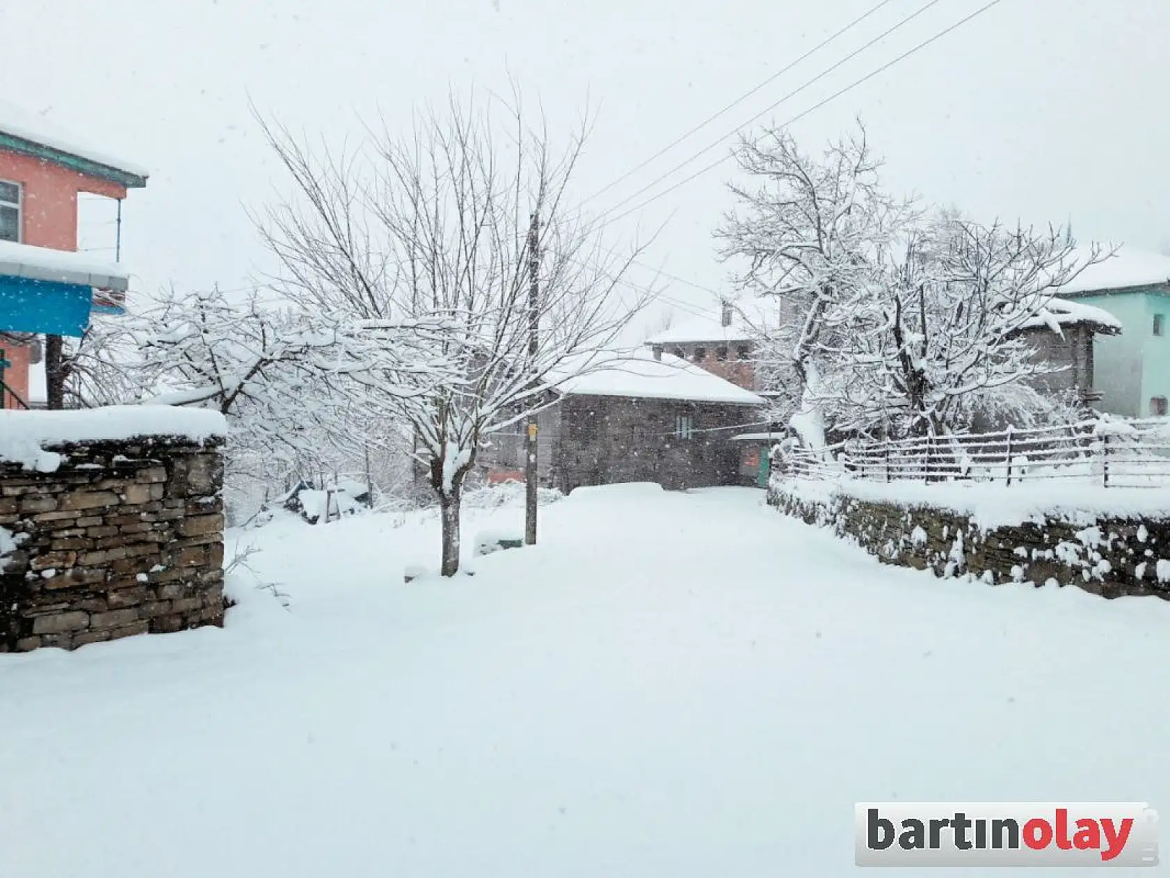 Mart Karı Bartın'ı Beyaza Bürüdü