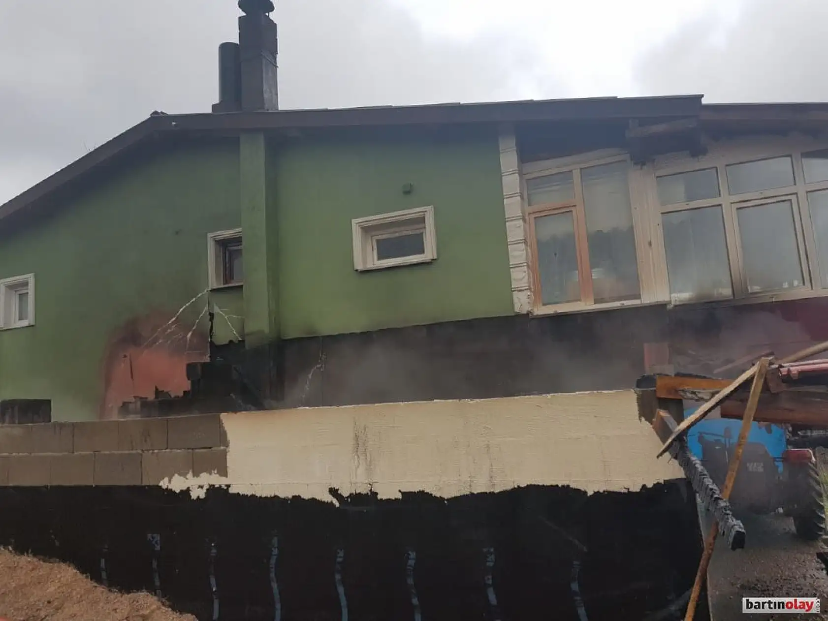 Odunlukta yangın çıktı