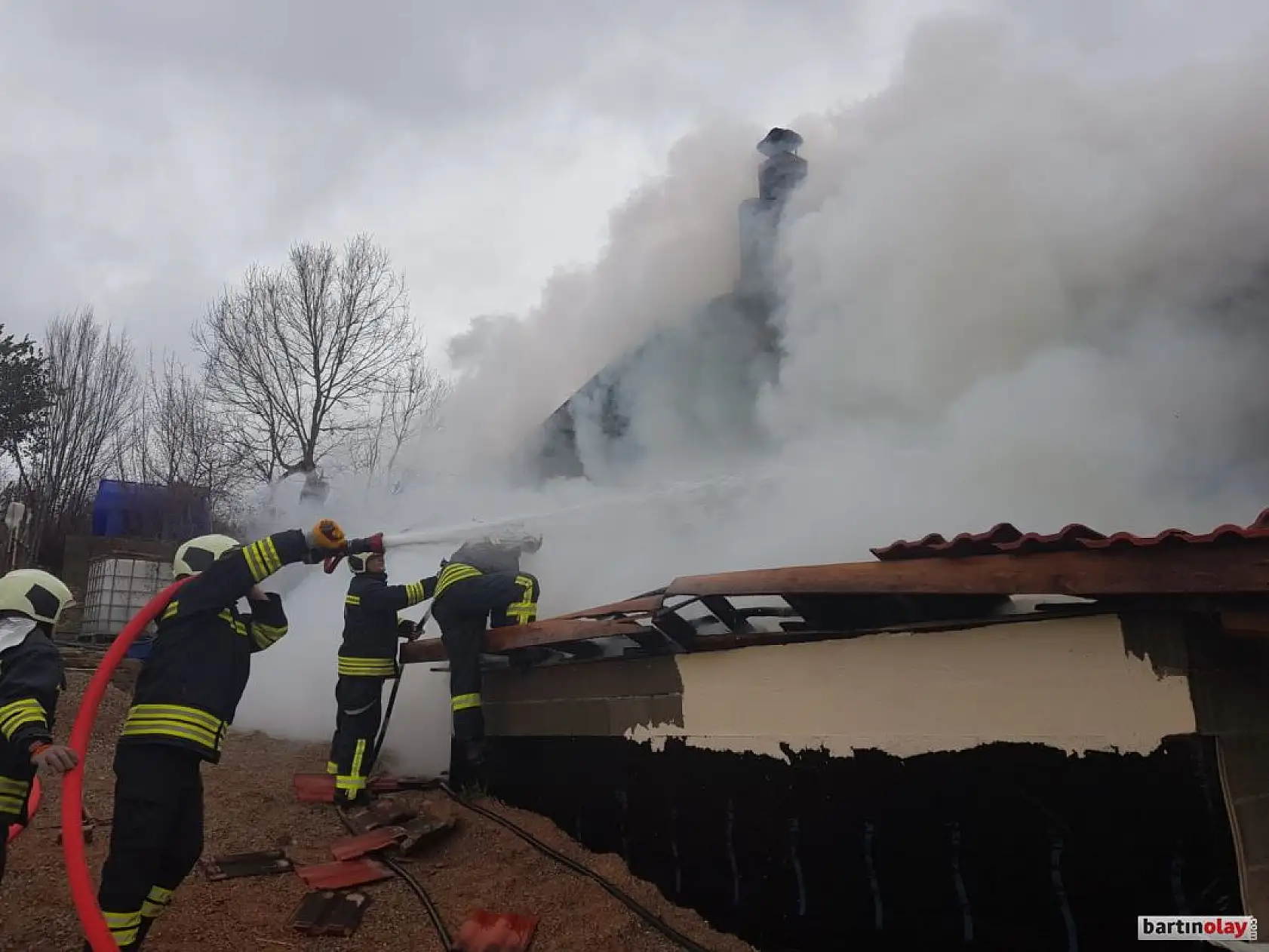 Odunlukta yangın çıktı