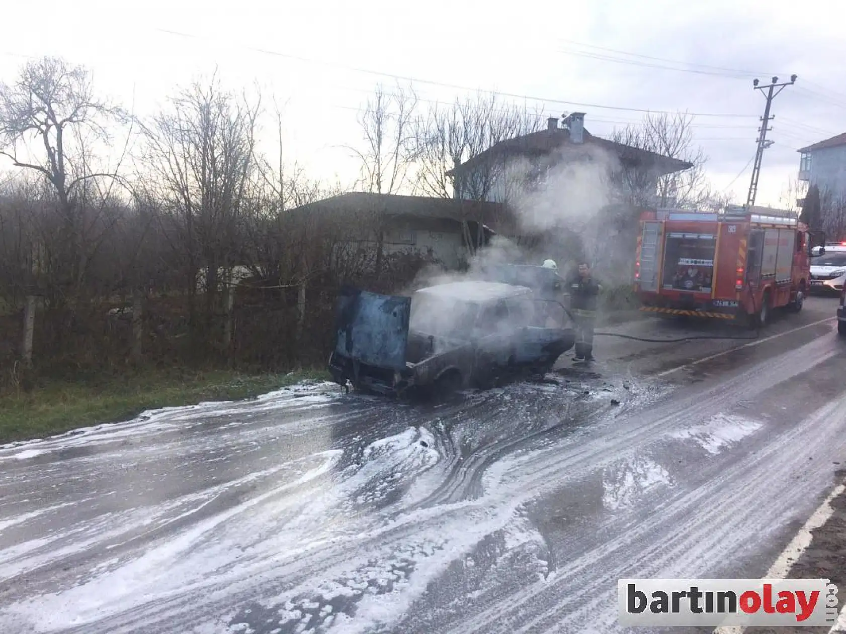 Otomobil alev topuna döndü