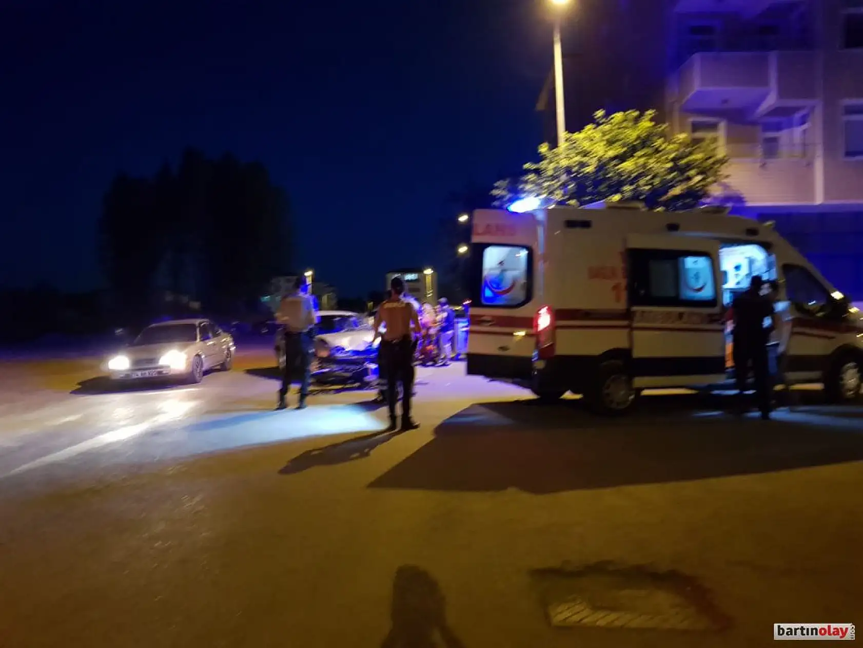 Otomobil ile motosiklet çarpıştı, 1 yaralı