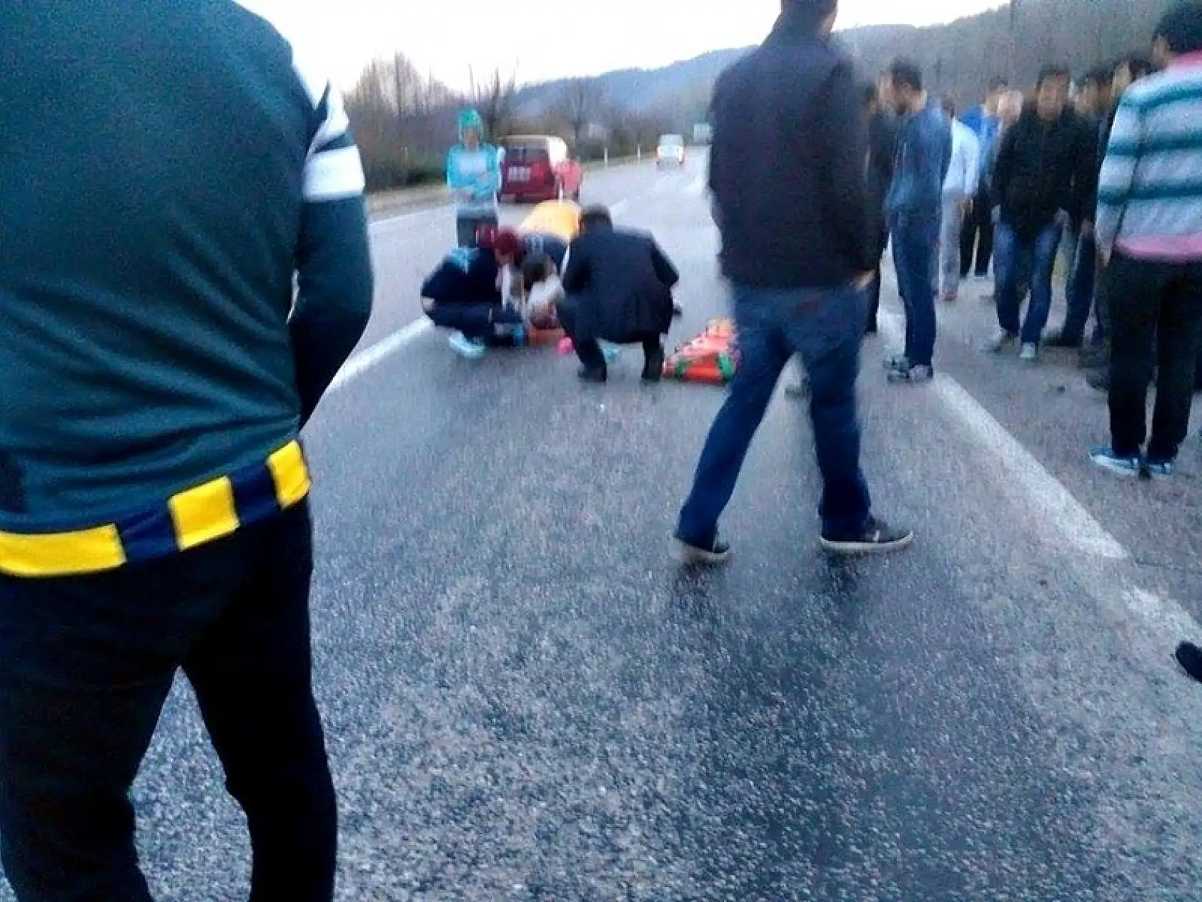 Otomobil Takla Attı,2 Yaralı