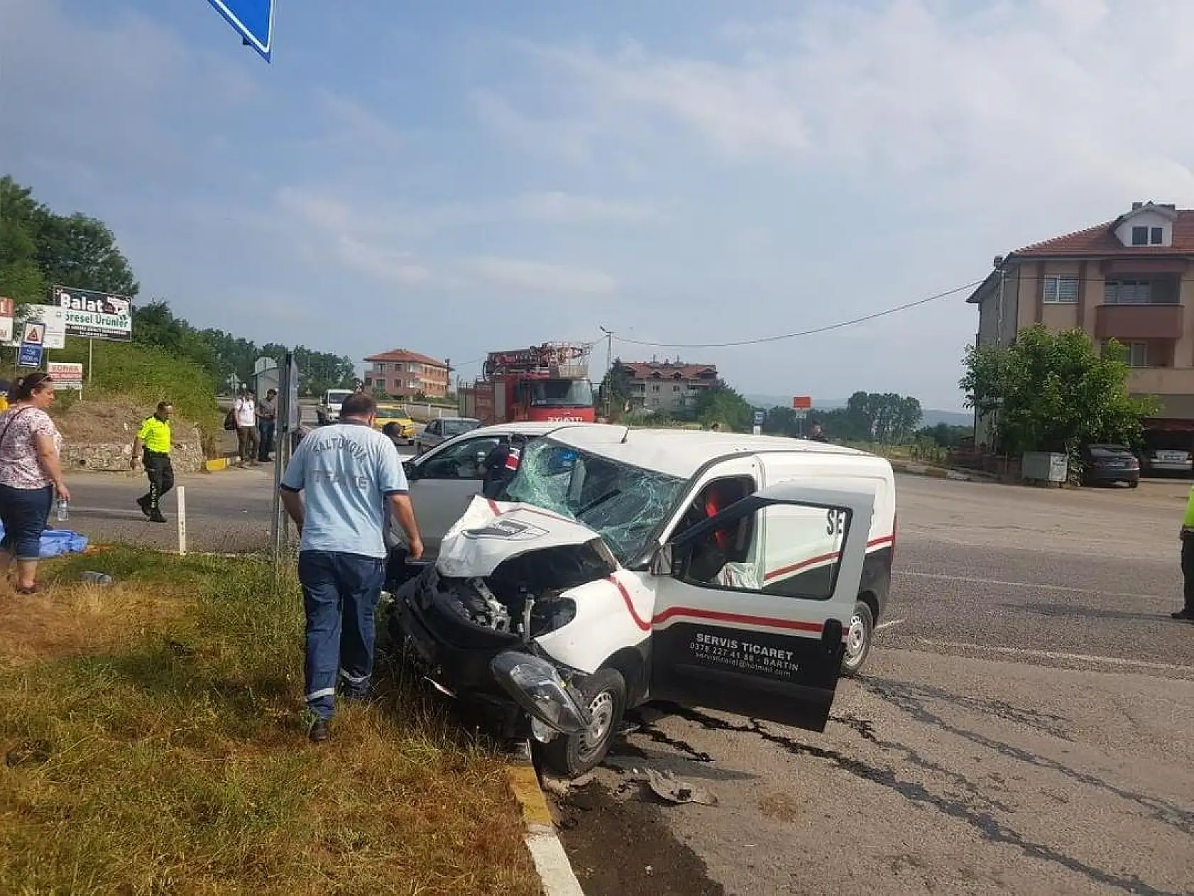 Saltukova Yol Ayrımında Feci Kaza