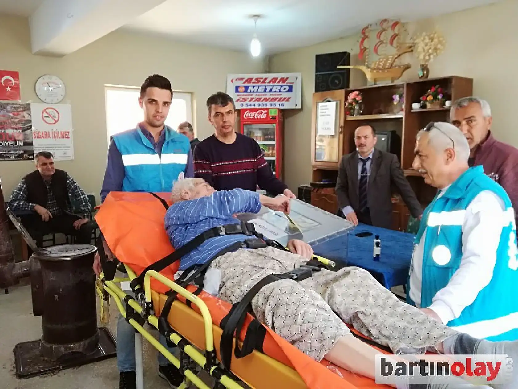 Sedye ve tekerlekli sandalyede oy kullandılar