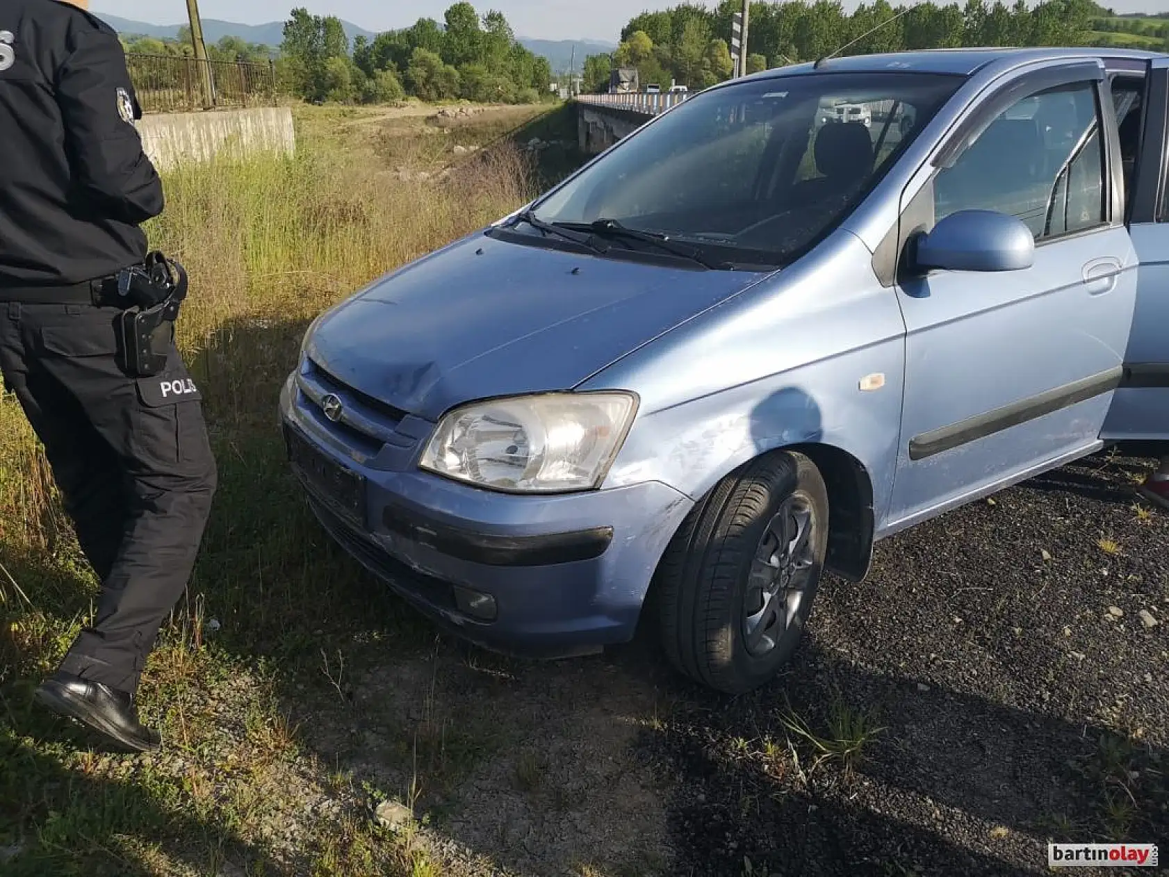 Solladığı araca çarpıp şarampole yuvarlandı