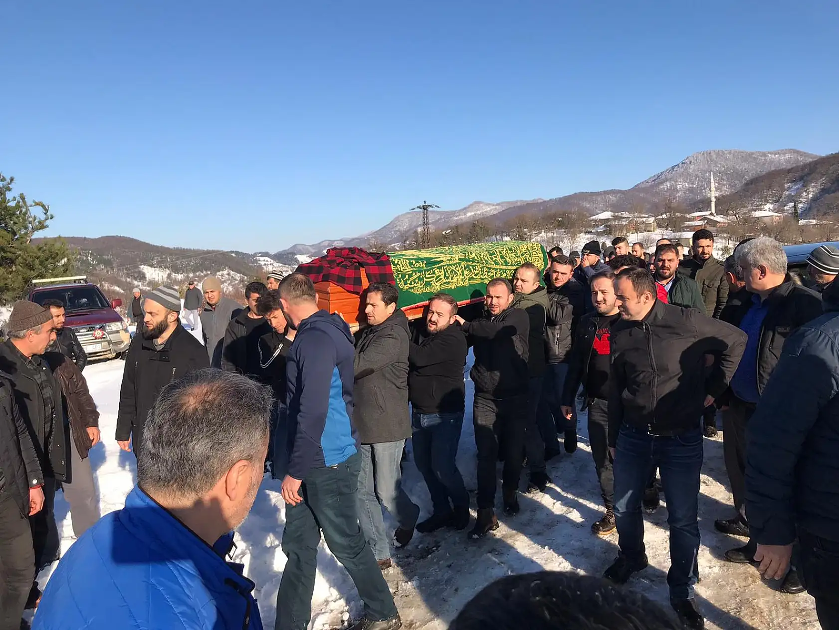 Son yolculuğuna uğurlandı