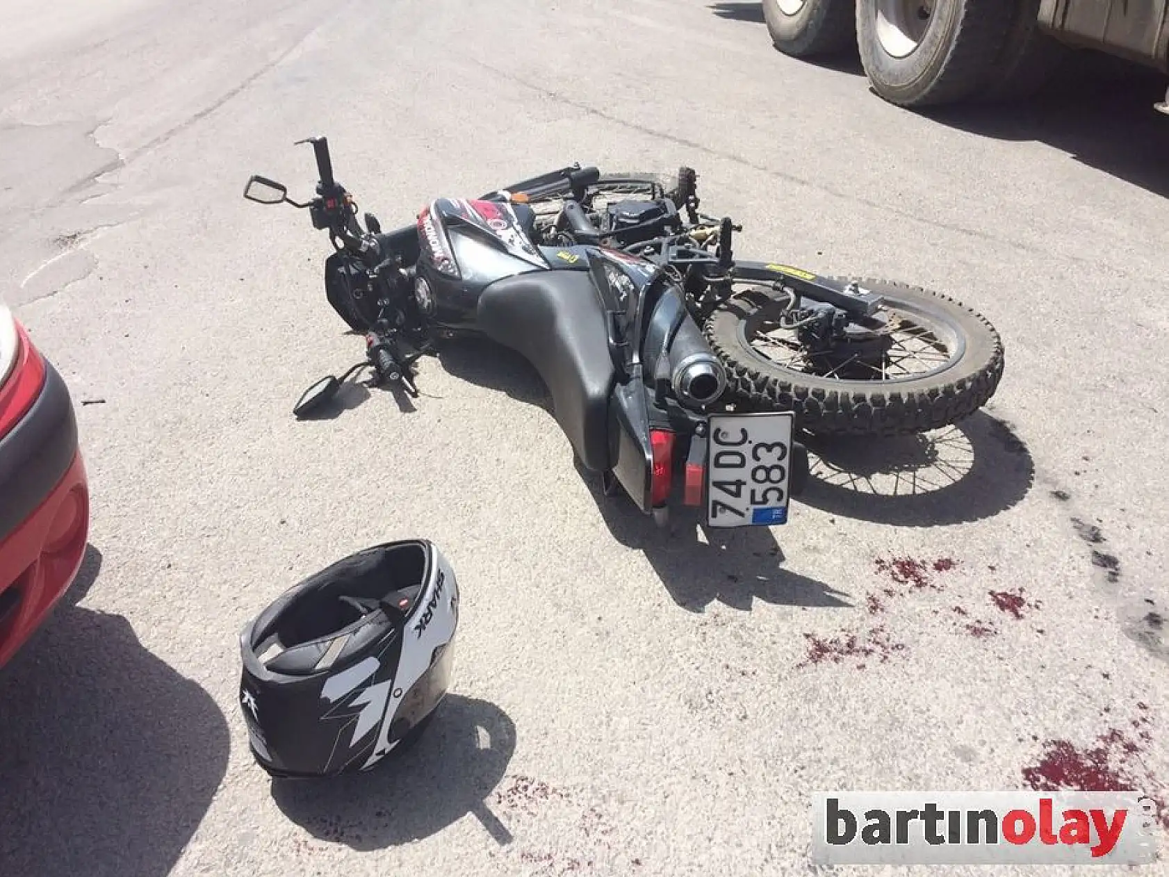 Sürücü Adayı Motosiklet ile Çarpıştı