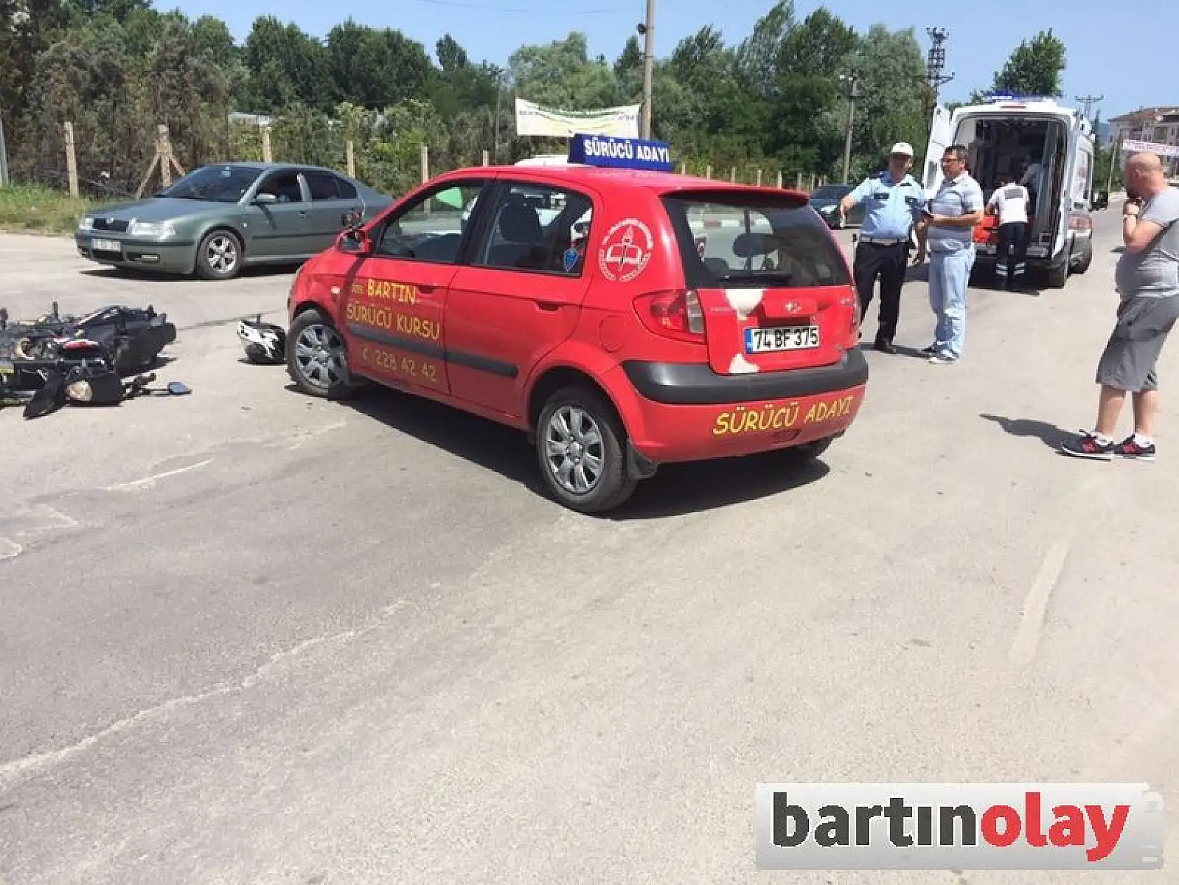 Sürücü Adayı Motosiklet ile Çarpıştı