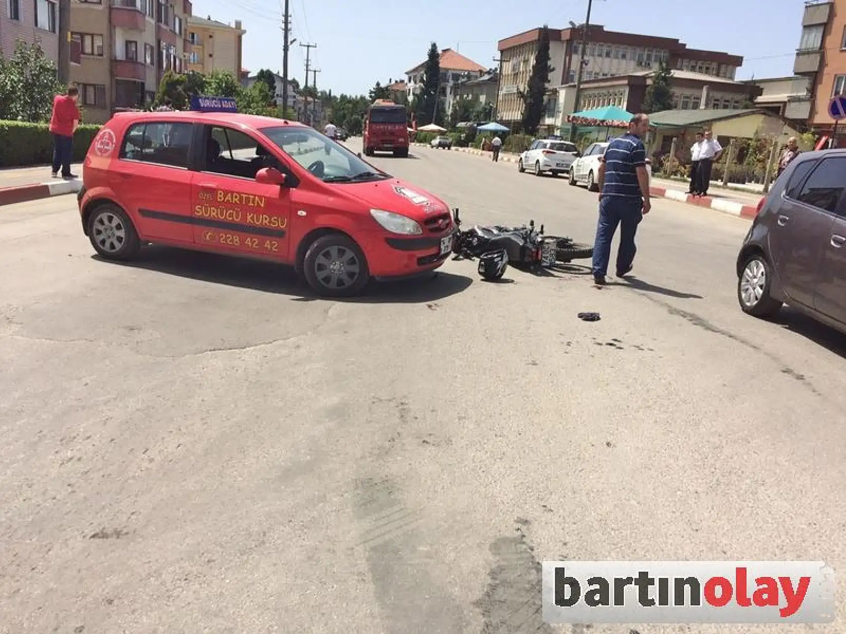 Sürücü Adayı Motosiklet ile Çarpıştı
