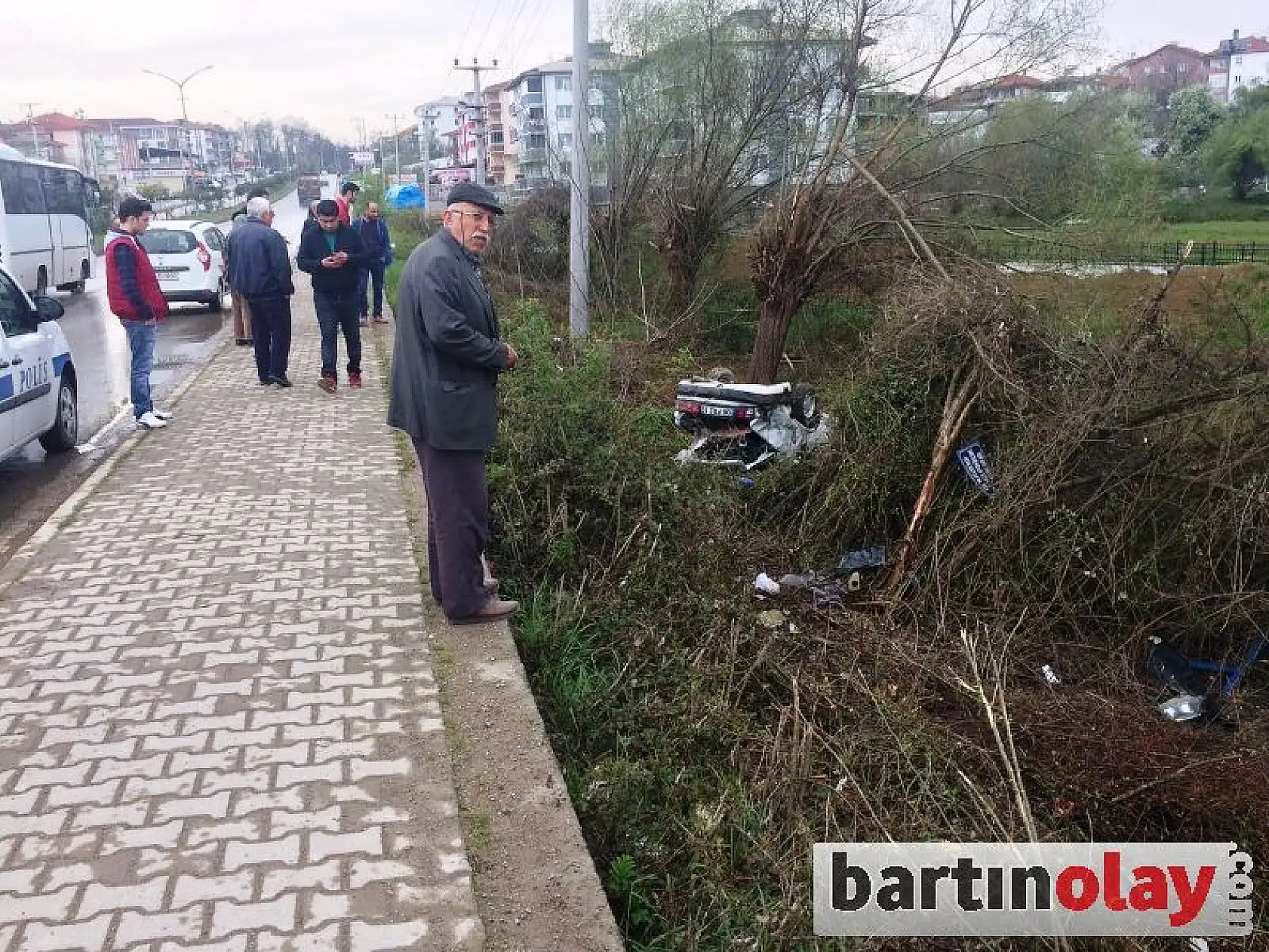 Takla atan otomobil şarampole uçtu