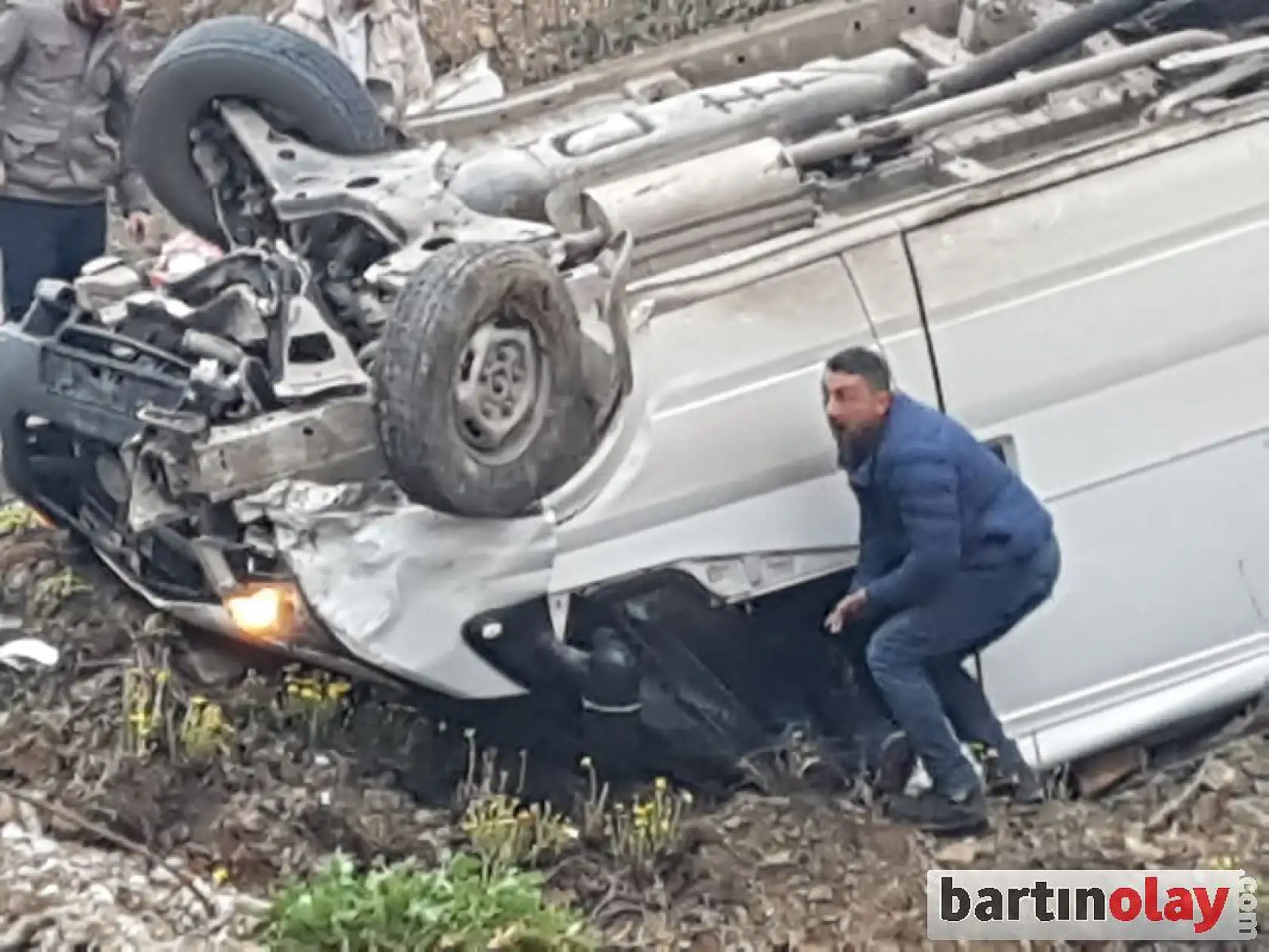 Takla attı, uçurumun kenarında kaldı