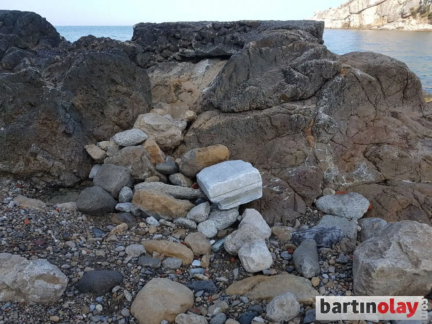 Tarihi kalıntılar kıyıya vurdu