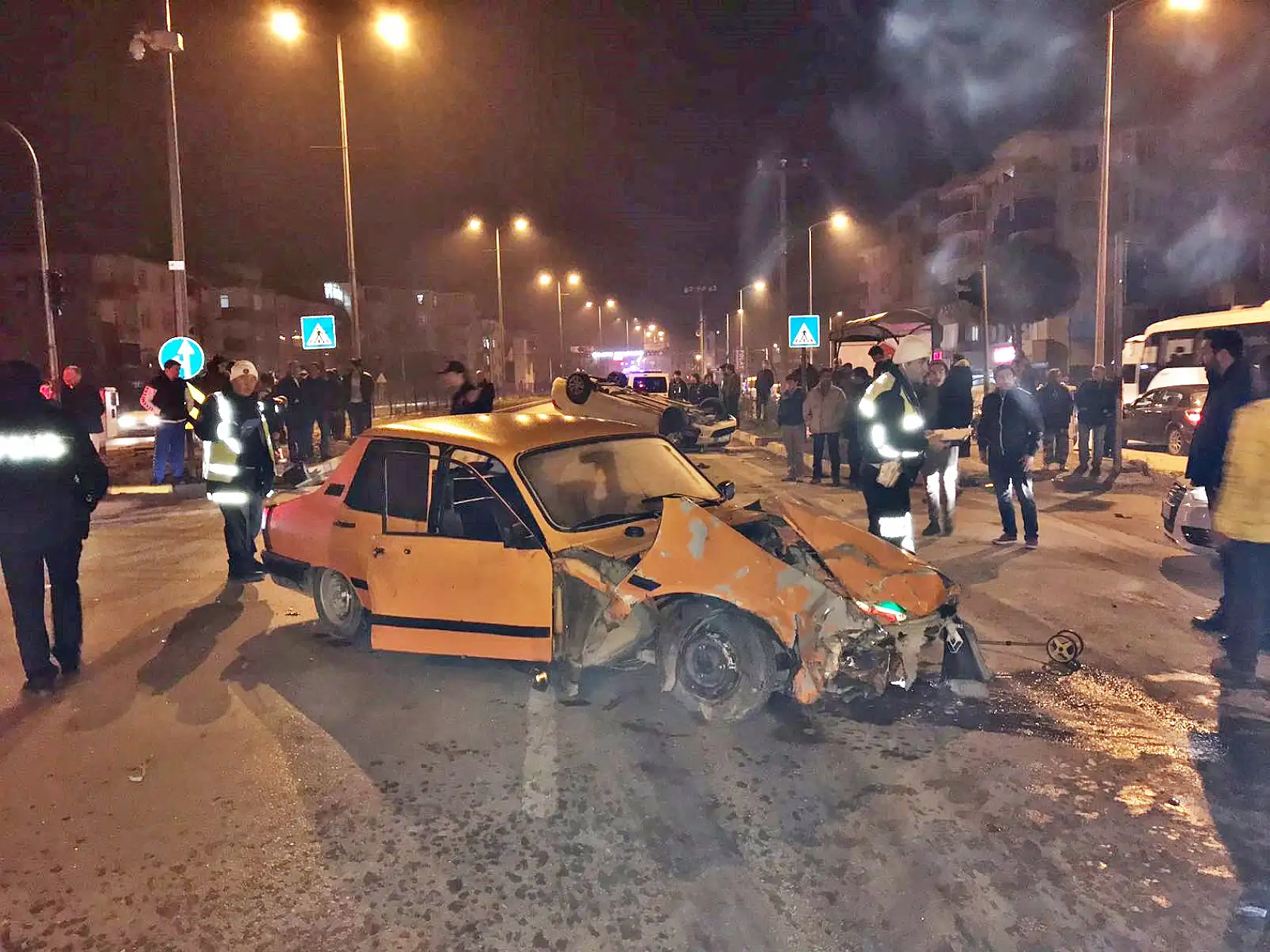 Valilik konutu kavşağında kaza