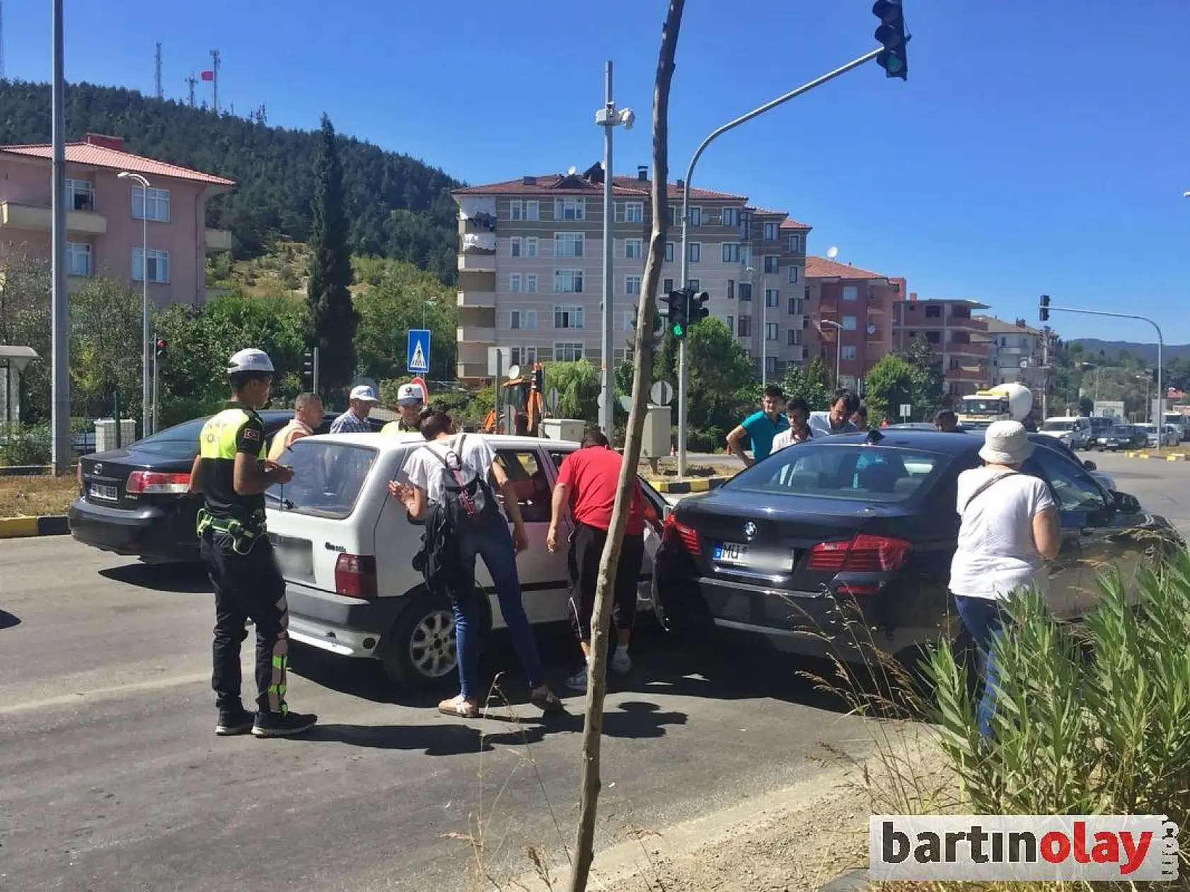 Valilik konutu kavşağında kaza