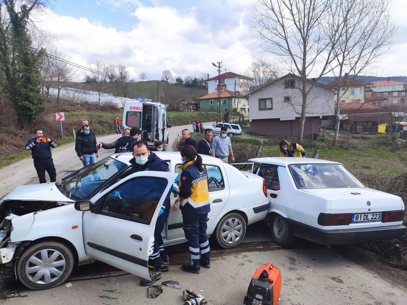 Kafa kafaya çarpışma, 4 yaralı