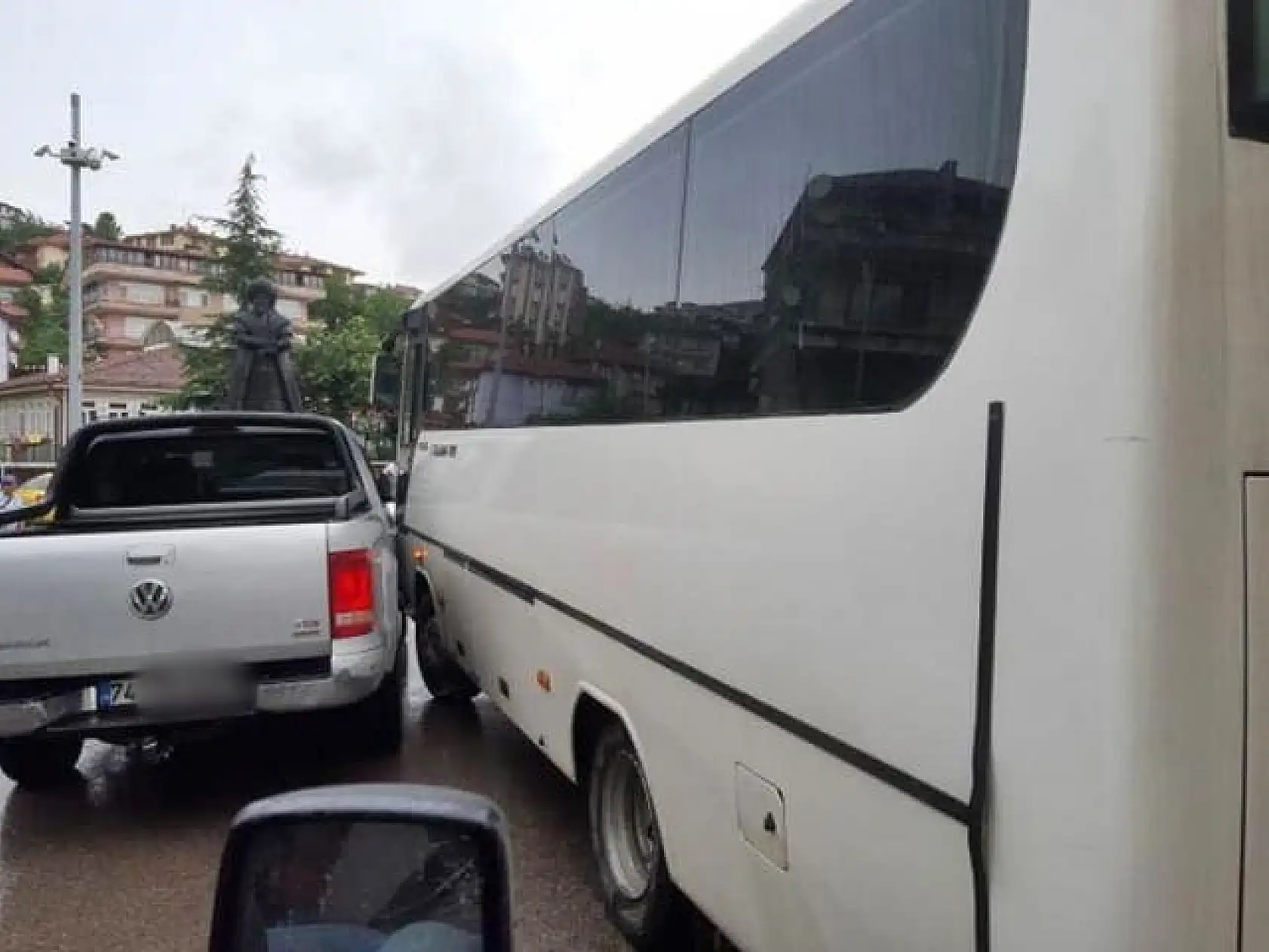 Yanak yanağa geldiler