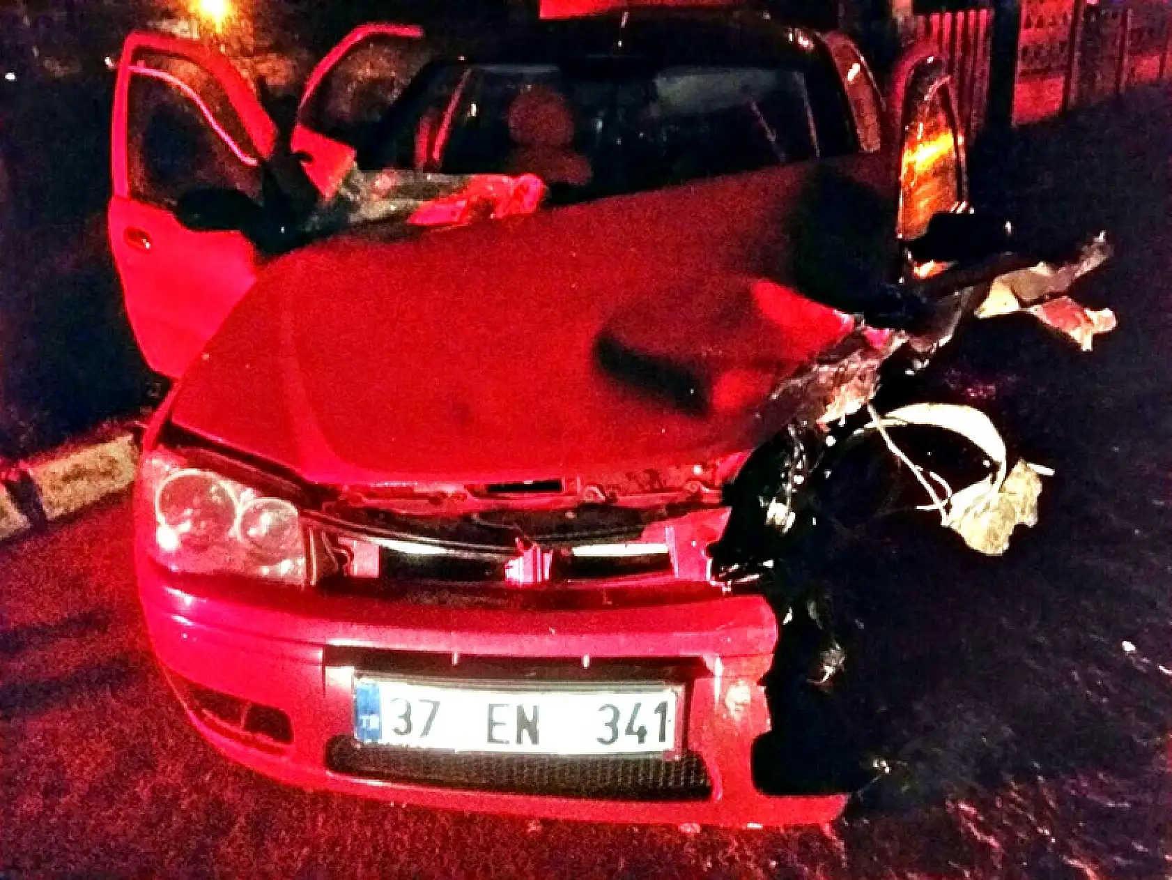 Zincirleme kazada 3 kişi yaralandı