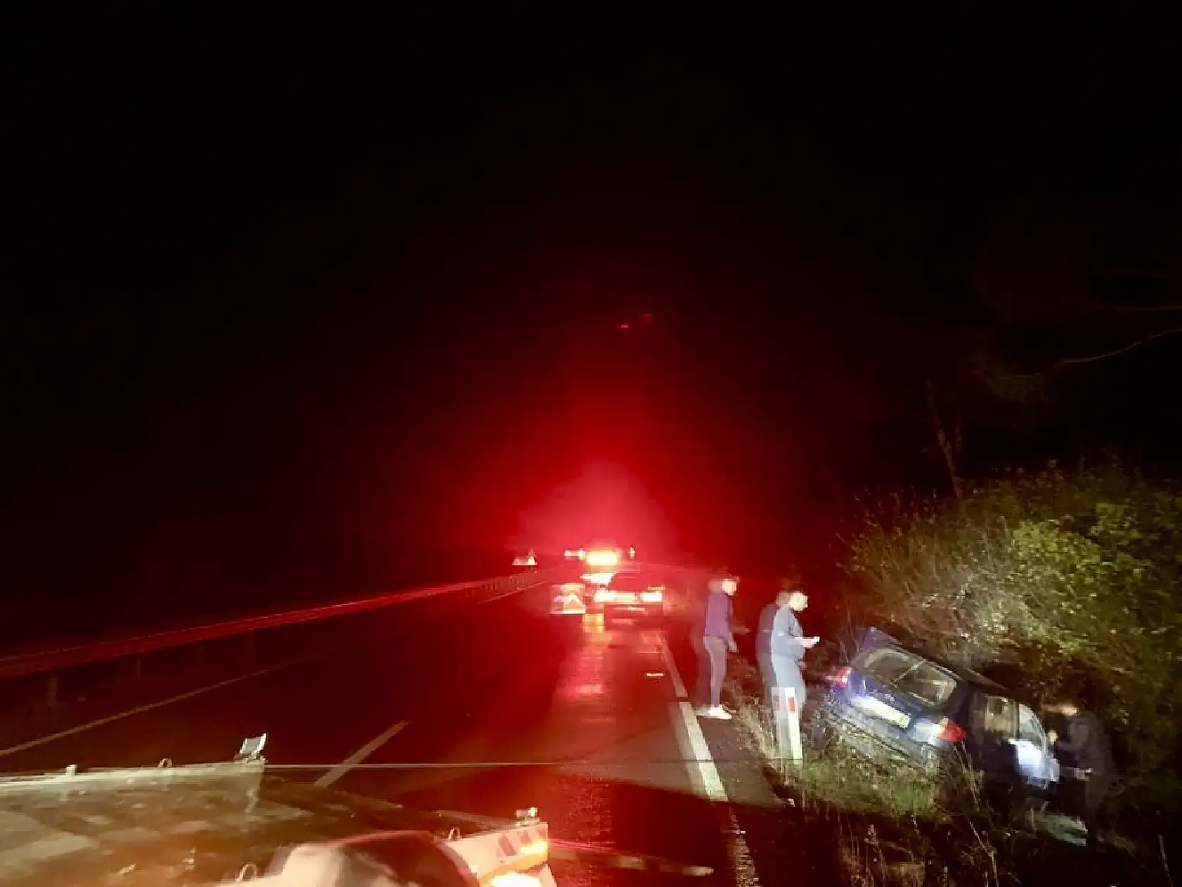 Yoldan çıkıp takla attı