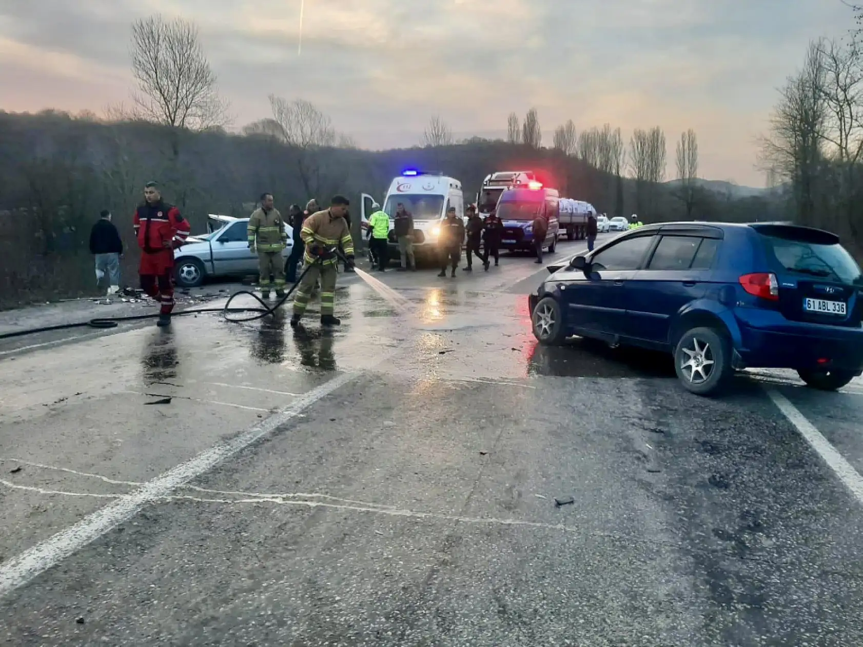 İnkumu yolunda feci kaza, 4 yaralı