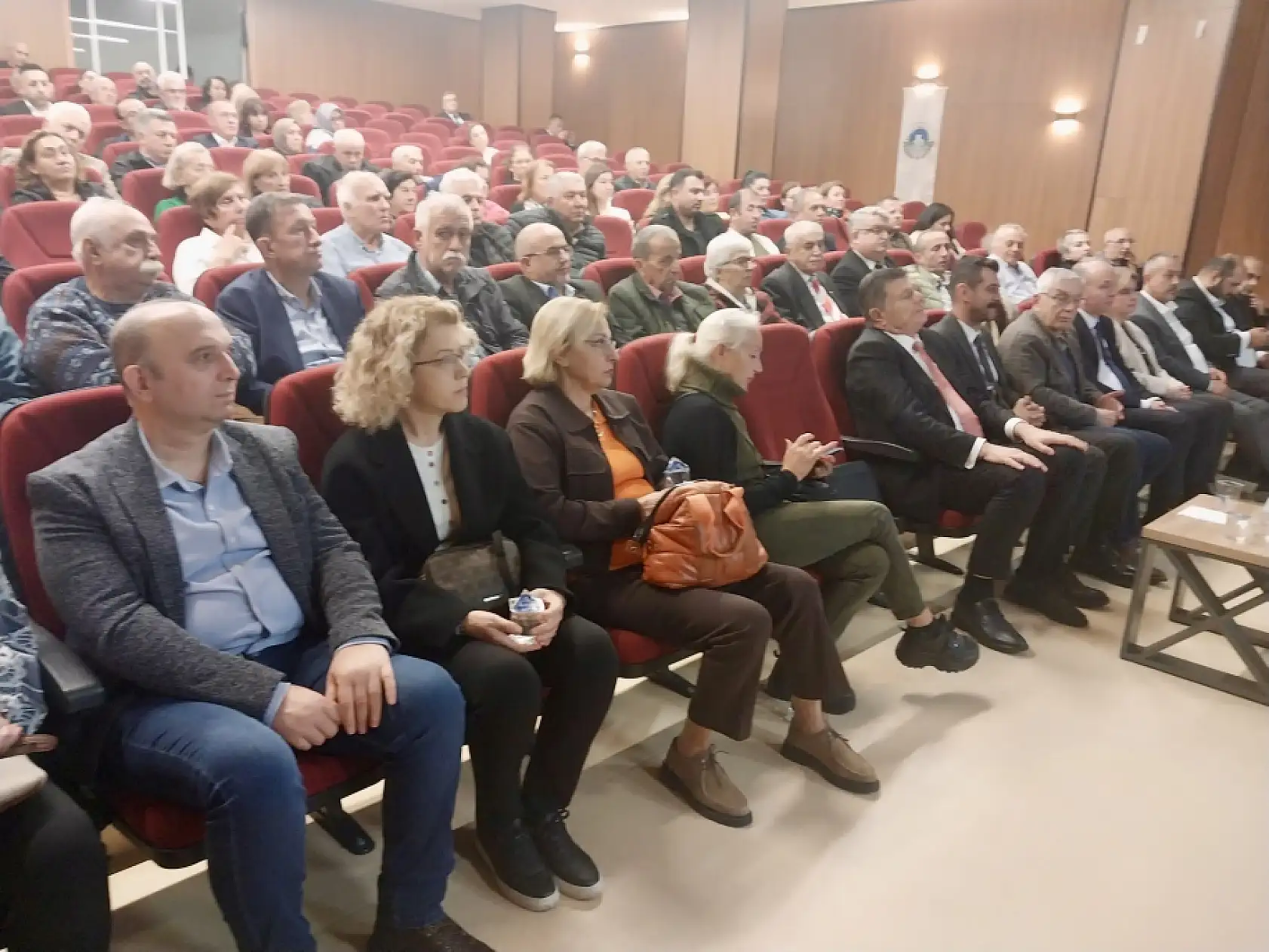 Herkes siyaset yapmalı