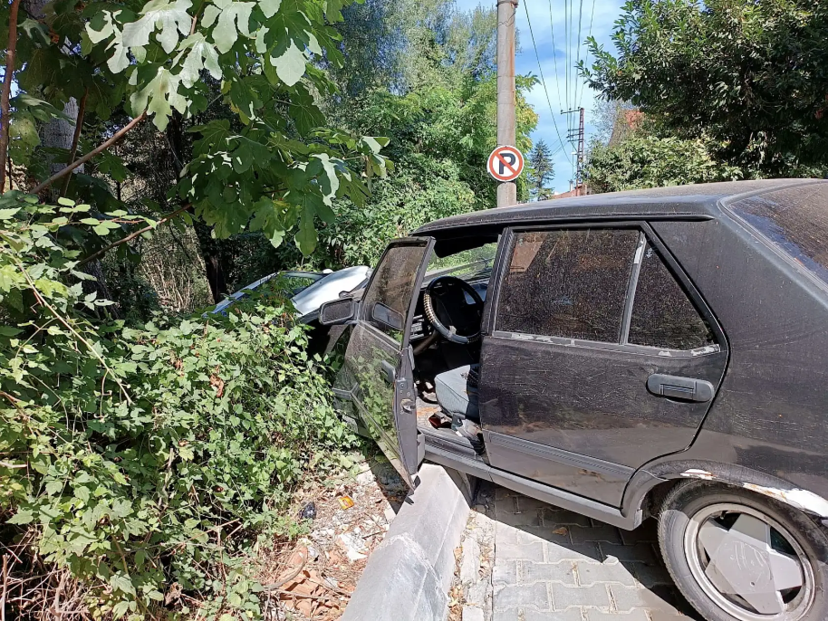 Irmak kenarında korkutan kaza