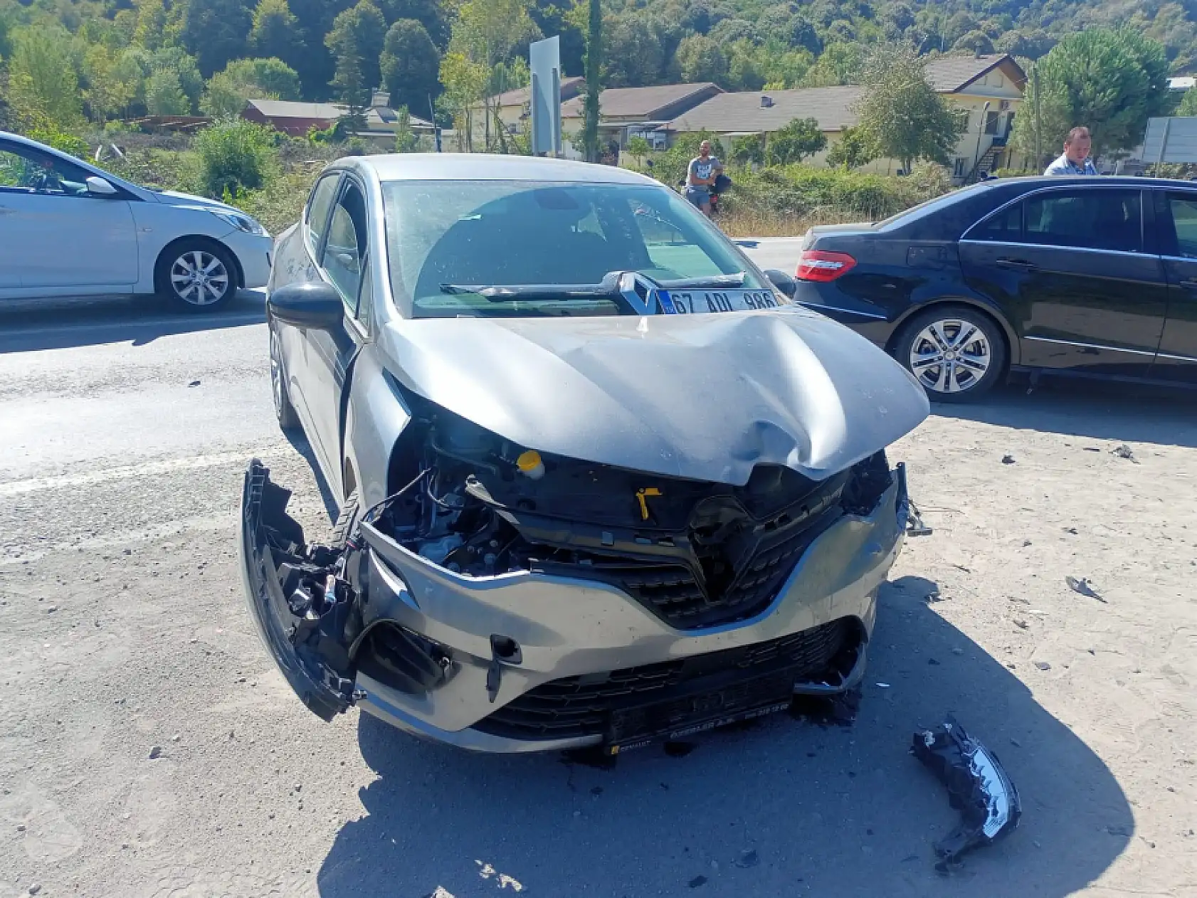 Araçlar birbirine girdi