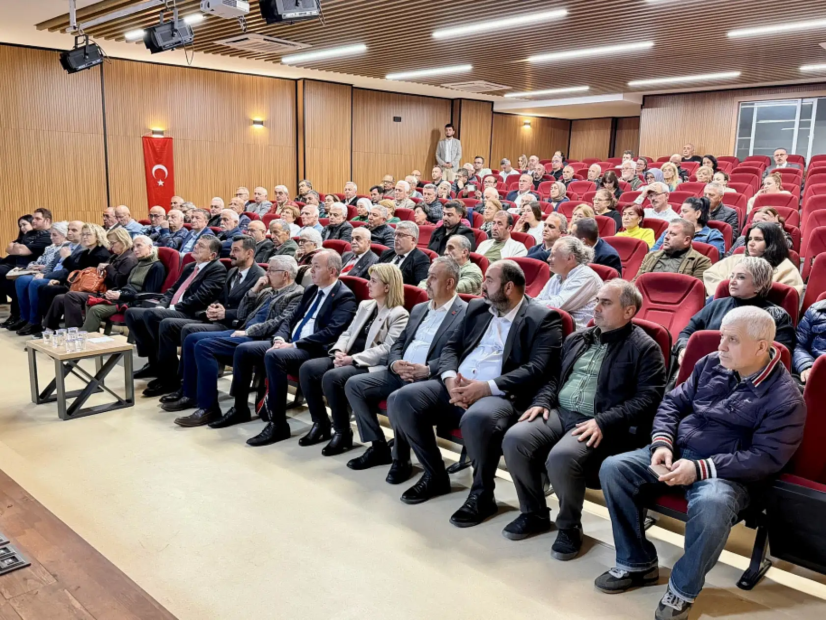 Herkes siyaset yapmalı