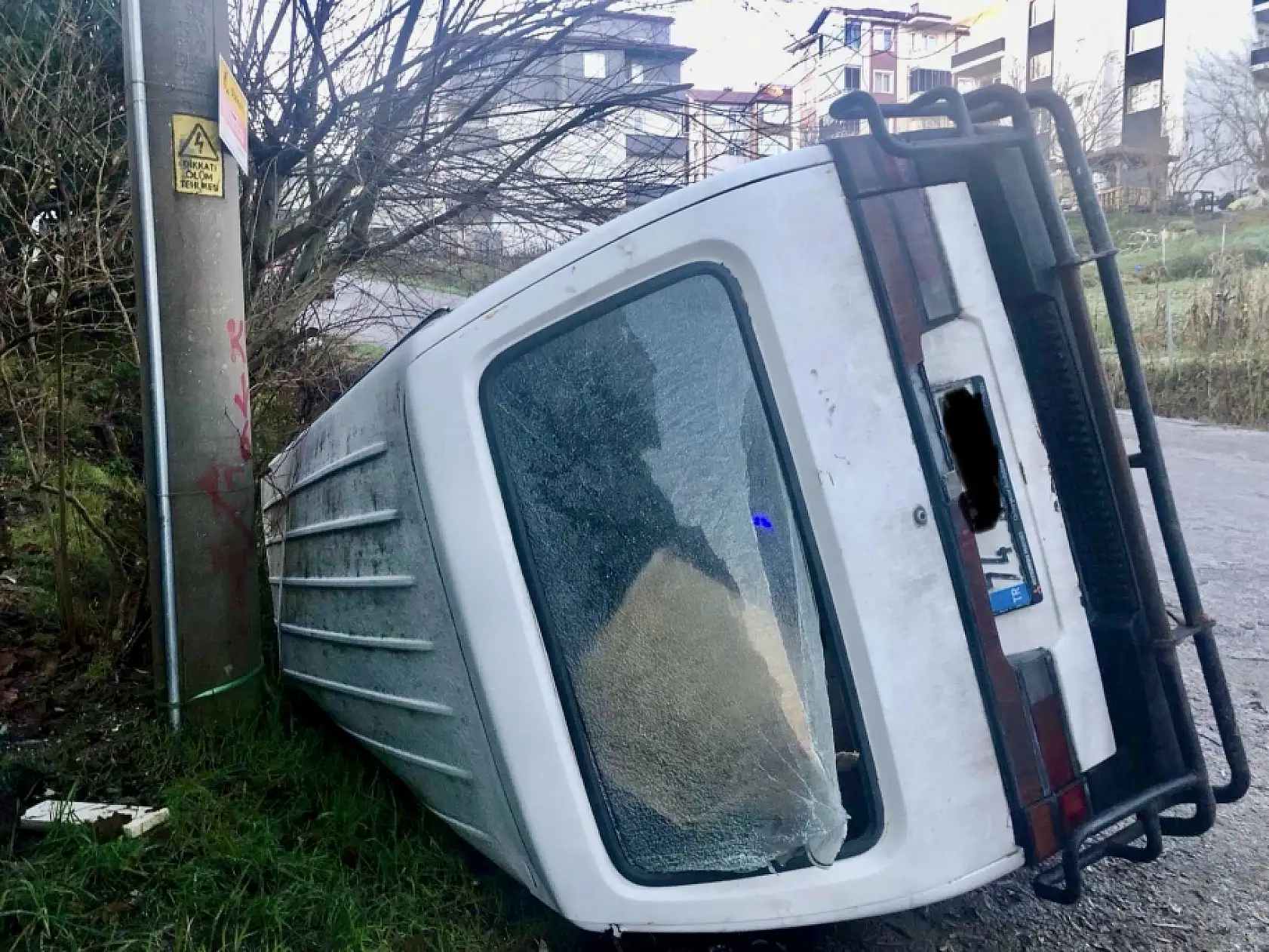 Kontrolden çıkarak devrildi