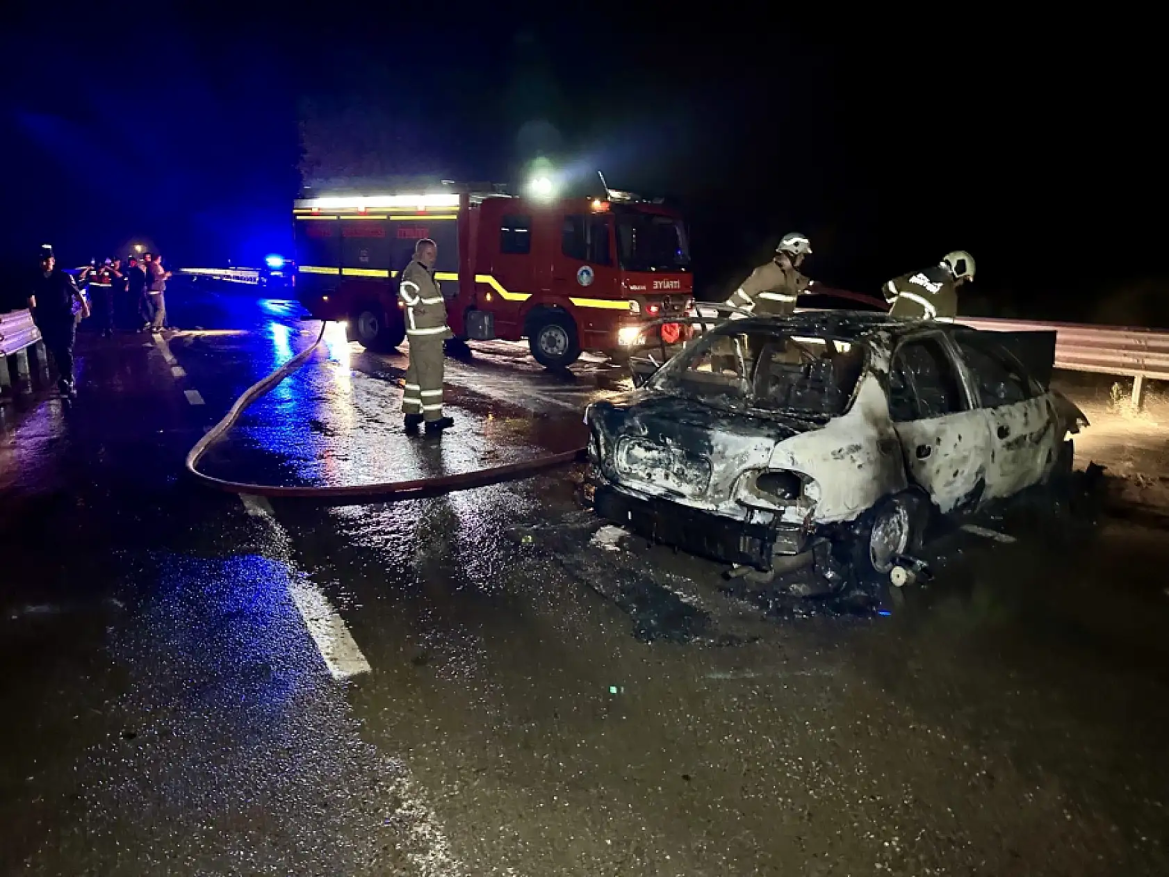 Arıt yolunda kaza sonrası yangın