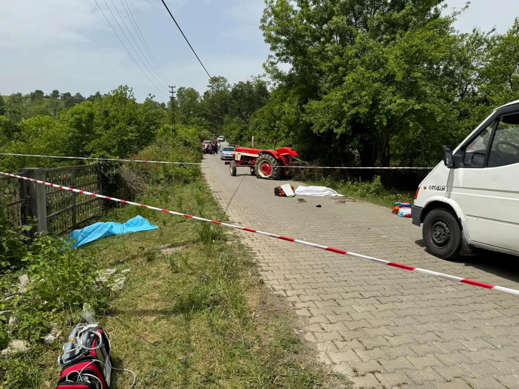 Öldürülen çift ve oğulları toprağa verildi