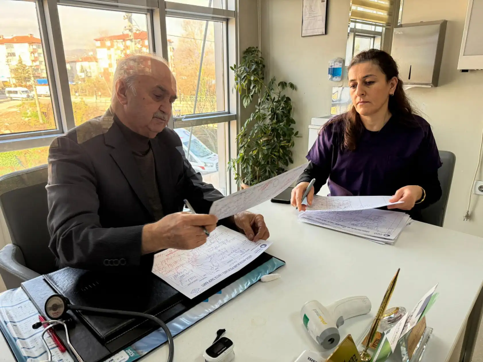 Tıptan Sanata Uzanan 52 Yıllık Tutku