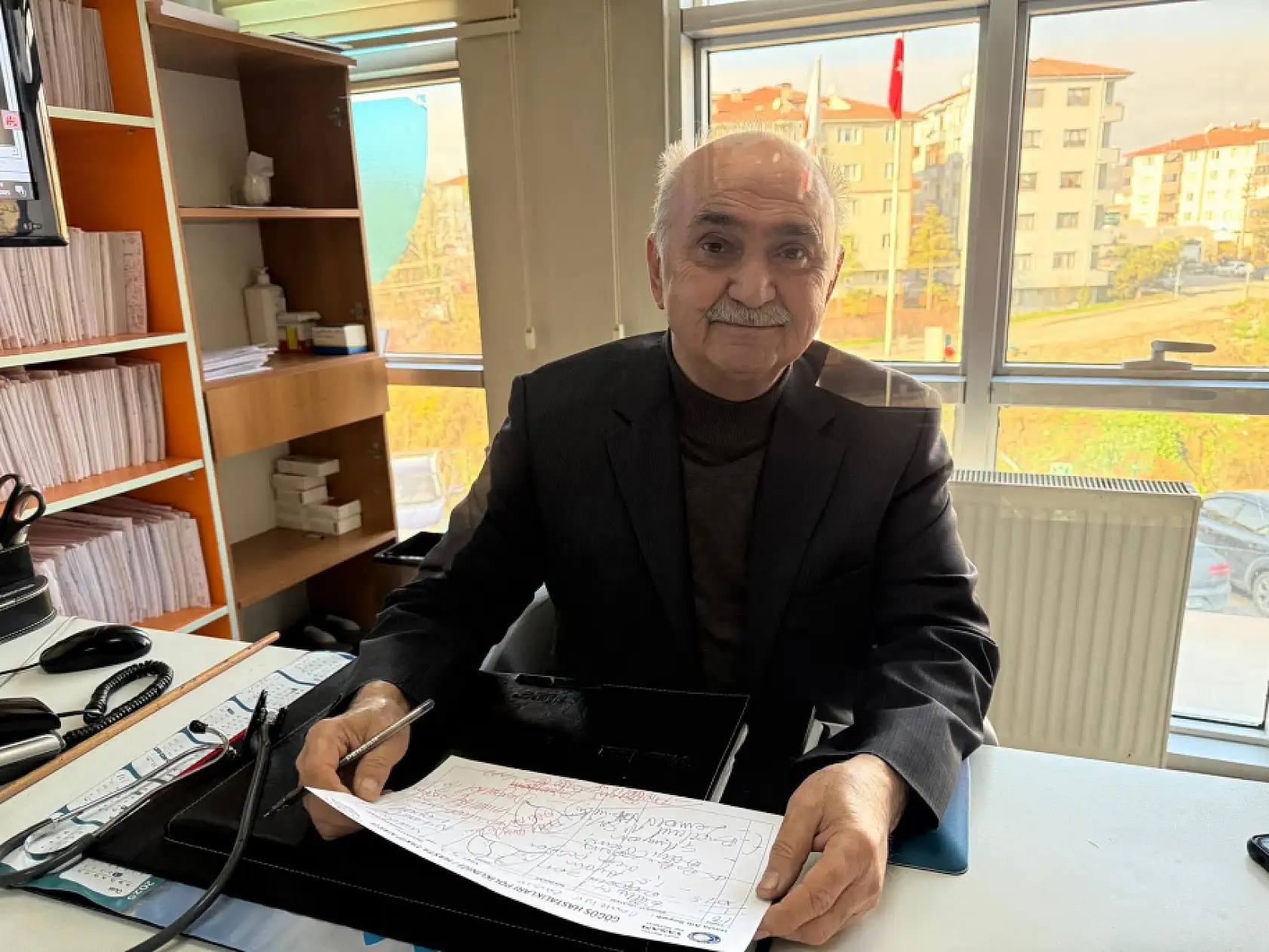 Tıptan Sanata Uzanan 52 Yıllık Tutku