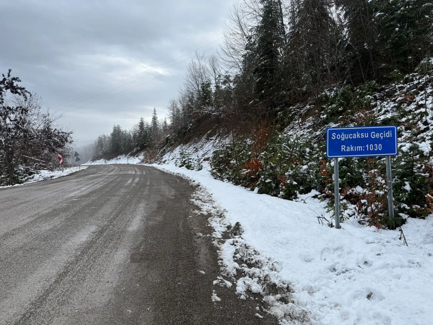 Yüksek kesimlerde kar manzarası